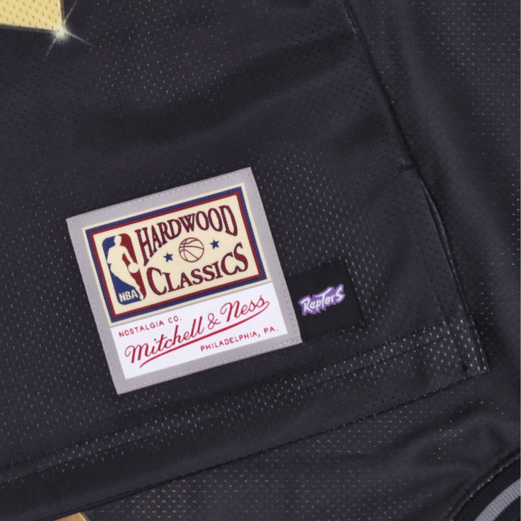 MITCHELL &amp; NESS Canotta Basket Uomo Nba Big Face 4.0 Fashion Tank Hardwood Classics Torrap Black/original Team Colors da uomo in Autocategorizzazione Drestige - Casamassima, commercioVirtuoso.it