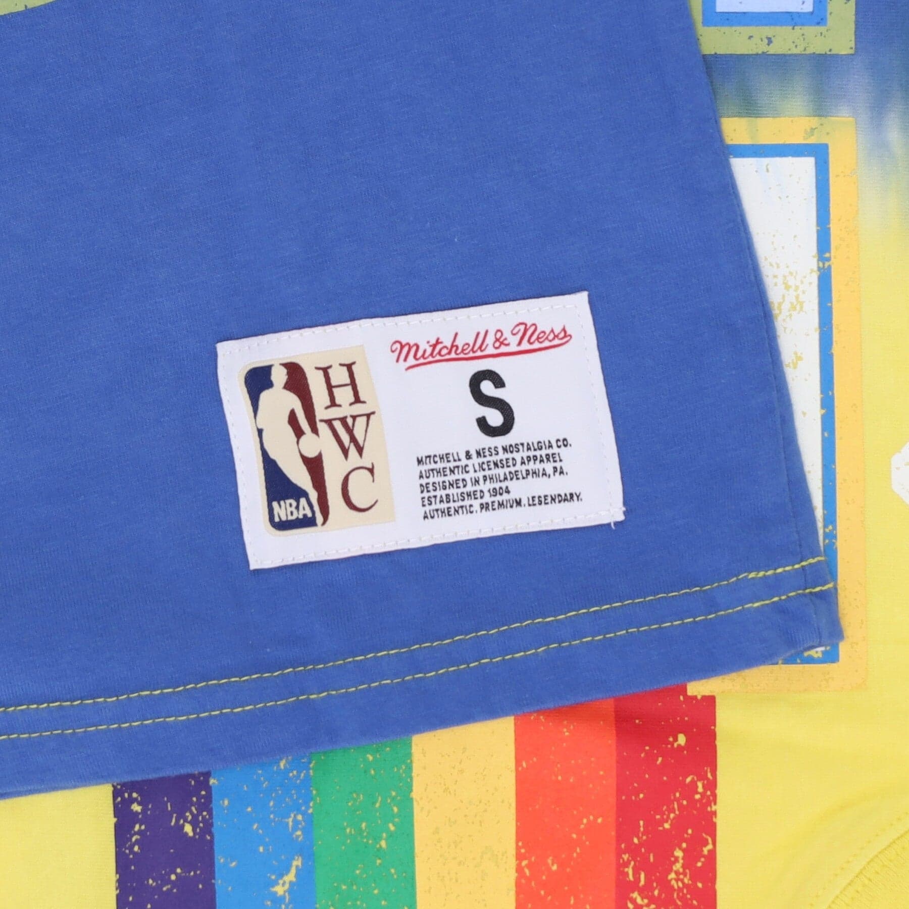 MITCHELL &amp; NESS Canotta Uomo Nba Vertical Tie Dye Tank Hardwood Classics No 55 Dikembe Mutombo Dennug Original Team Colors da uomo in Canottiere e magliette Drestige - Casamassima, commercioVirtuoso.it
