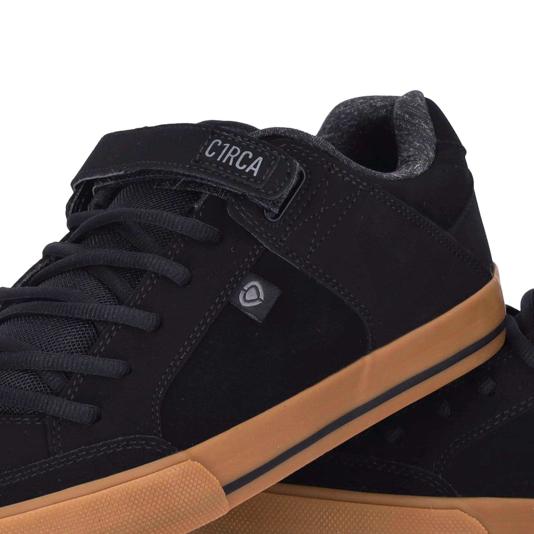 C1RCA Scarpe Skate Uomo 205 Vulc Black/gum da uomo in Sneaker casual Drestige - Casamassima, commercioVirtuoso.it