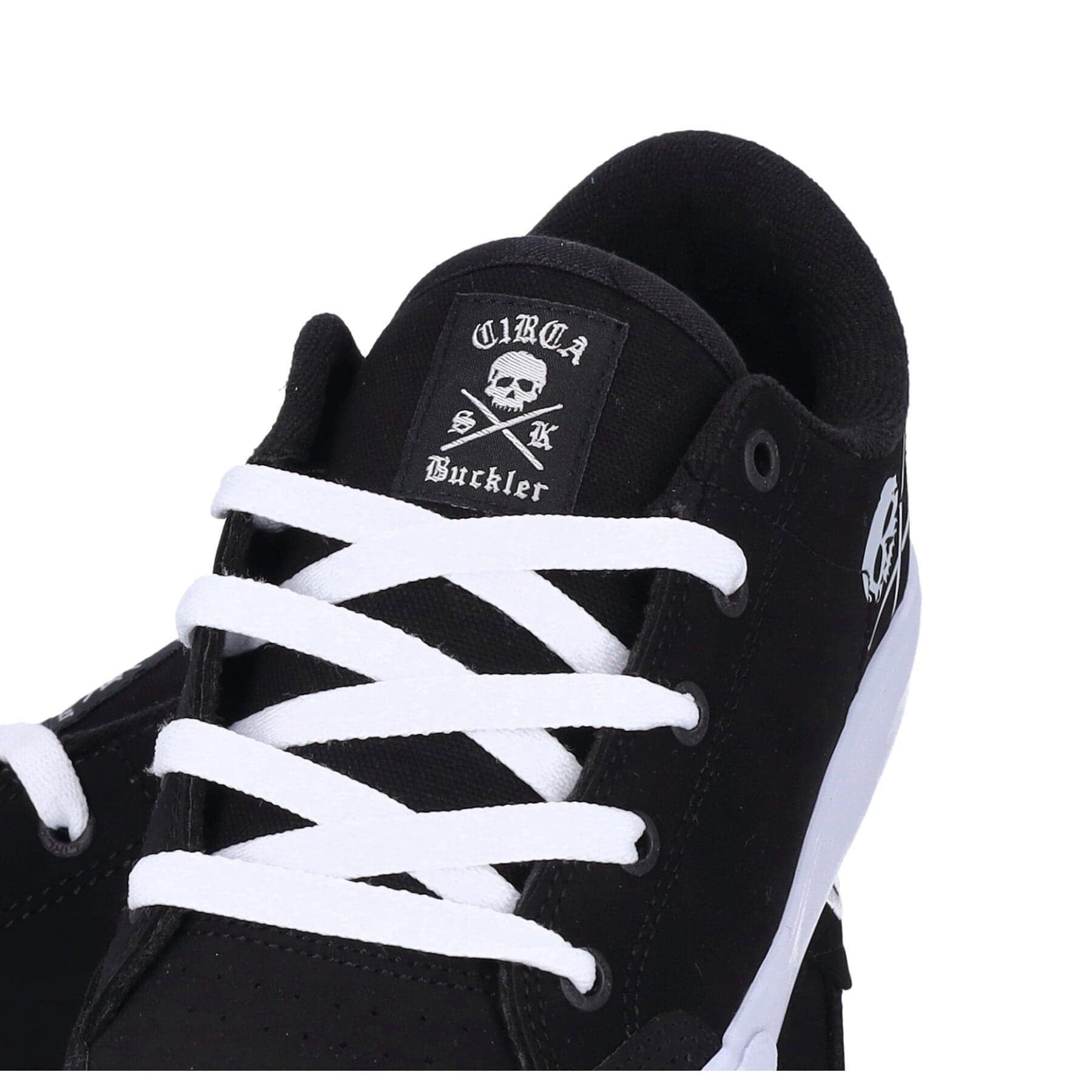 C1RCA Scarpe Skate Uomo Buckler Sk Black/white da uomo in Zoccoli e sabot Drestige - Casamassima, commercioVirtuoso.it