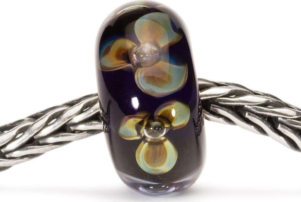 Trollbeads - Fiore Indaco in Bead Charm Alba Gioielli - Casoria, commercioVirtuoso.it