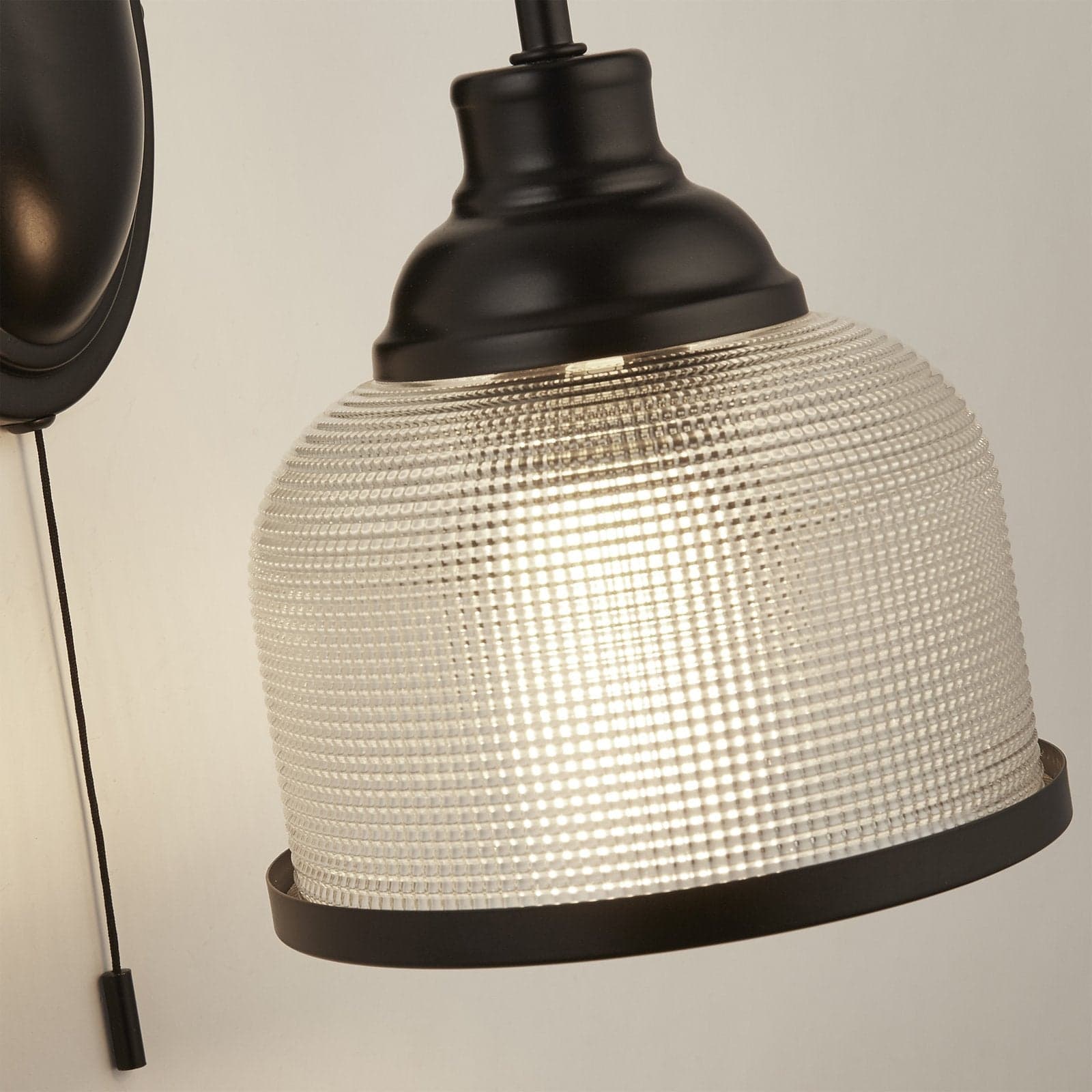Applique Contemporanea Highworth Acciaio Nero Trasparente 1 Luce E27 in Lampade da parete LuceArt - Montecorvino Pugliano, commercioVirtuoso.it