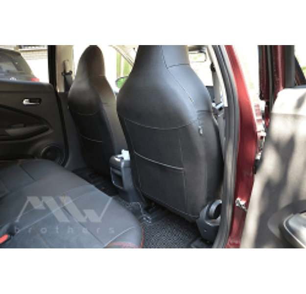 Set coprisedili su misura per Nissan Juke 2 (2019+), Leather style in Set per interni Autooggetti.it - Roma, commercioVirtuoso.it