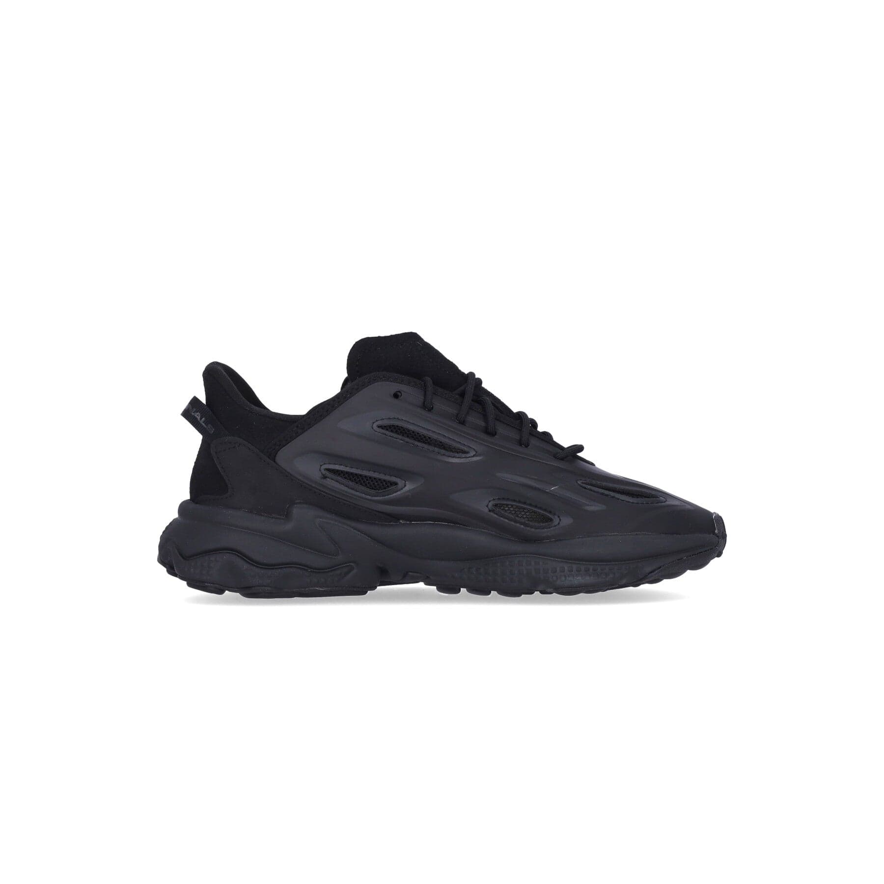 Adidas Scarpa Bassa Uomo Ozweegon Celox Core Black/core Black/grey Five da uomo in Sneaker casual Drestige - Casamassima, commercioVirtuoso.it