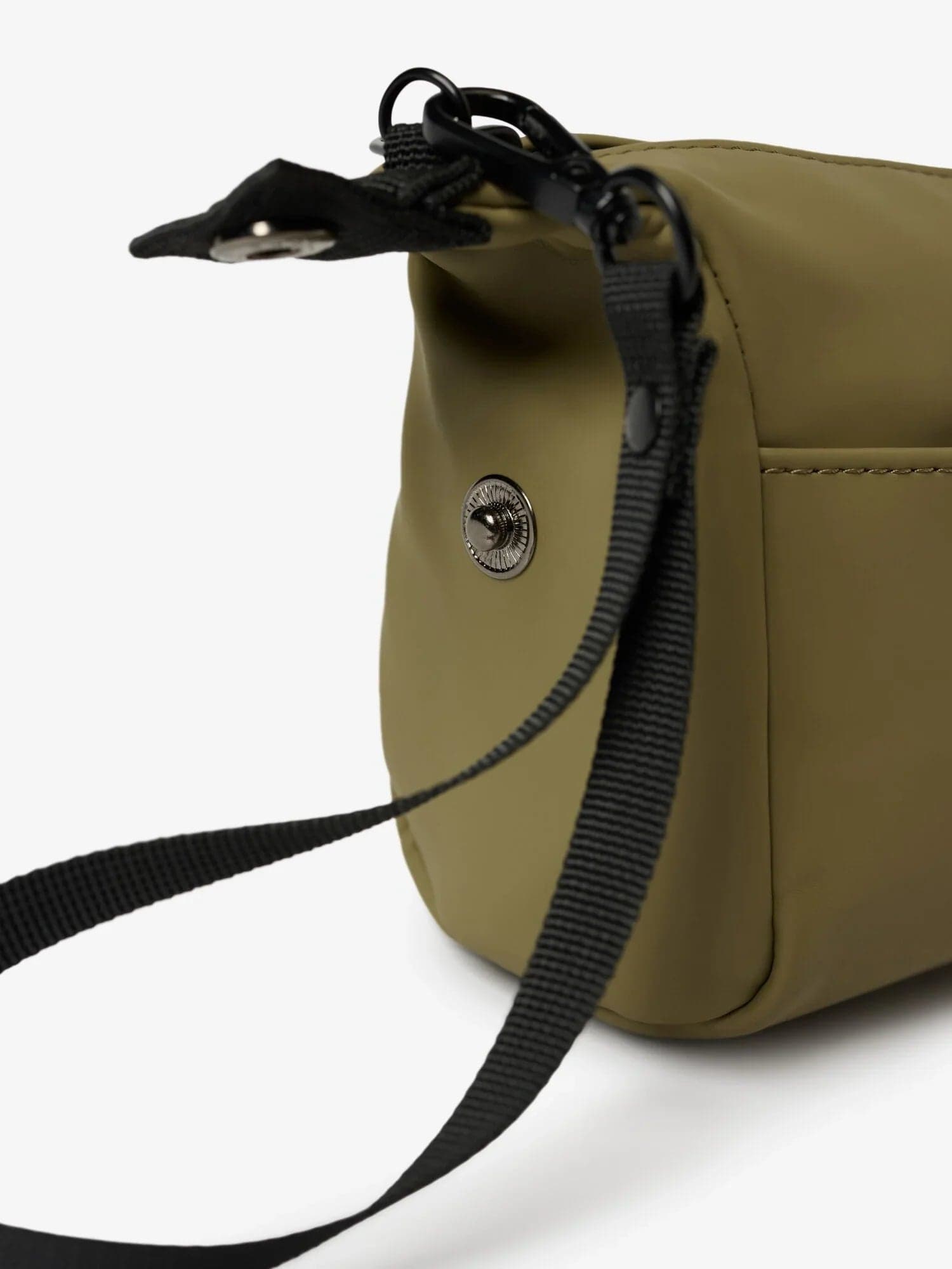 Pochette Uomo Blauer S6SHAM01 rubber beauty case con laccetto – Verde Militare in Autocategorizzazione Broadway Red - Barletta, commercioVirtuoso.it