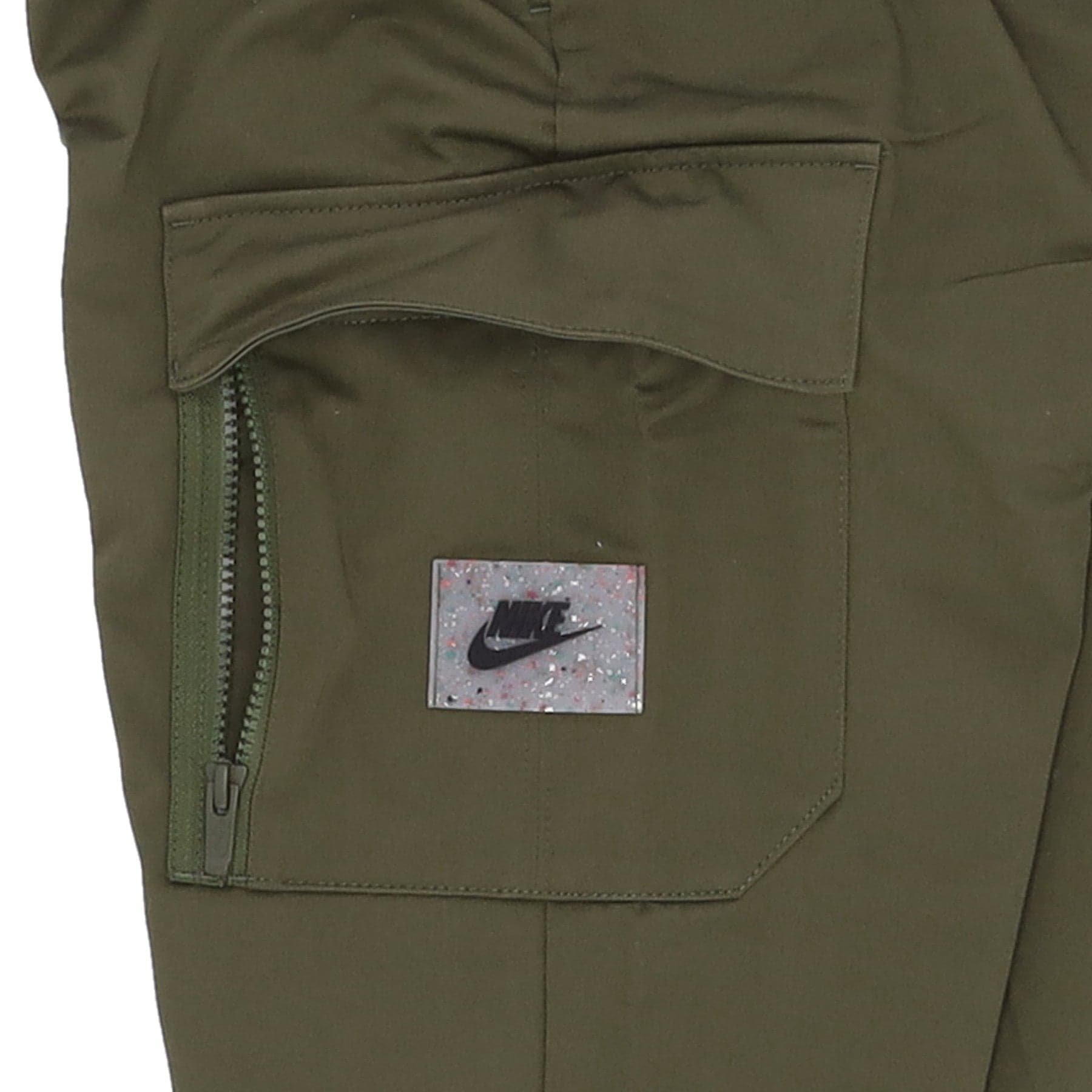 Nike Pantalone Lungo Uomo Sportswear Spu Woven Pant Rough Green/safety Orange/black da uomo in Pantaloni da ginnastica Drestige - Casamassima, commercioVirtuoso.it