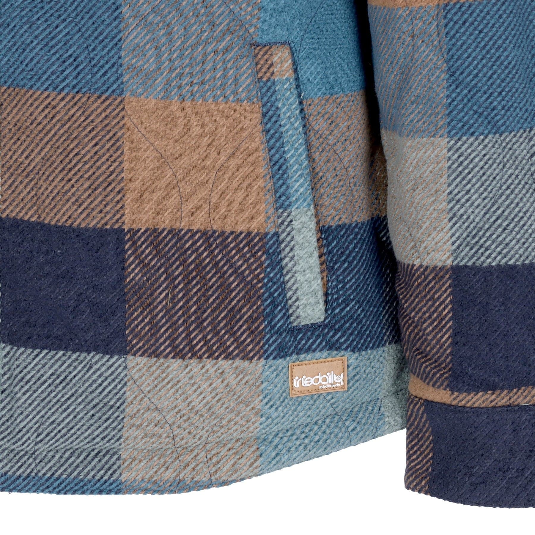 IRIEDAILY Camicia Imbottita Uomo Young Fella Jacket Blue Beryl da uomo in Camicie casual Drestige - Casamassima, commercioVirtuoso.it
