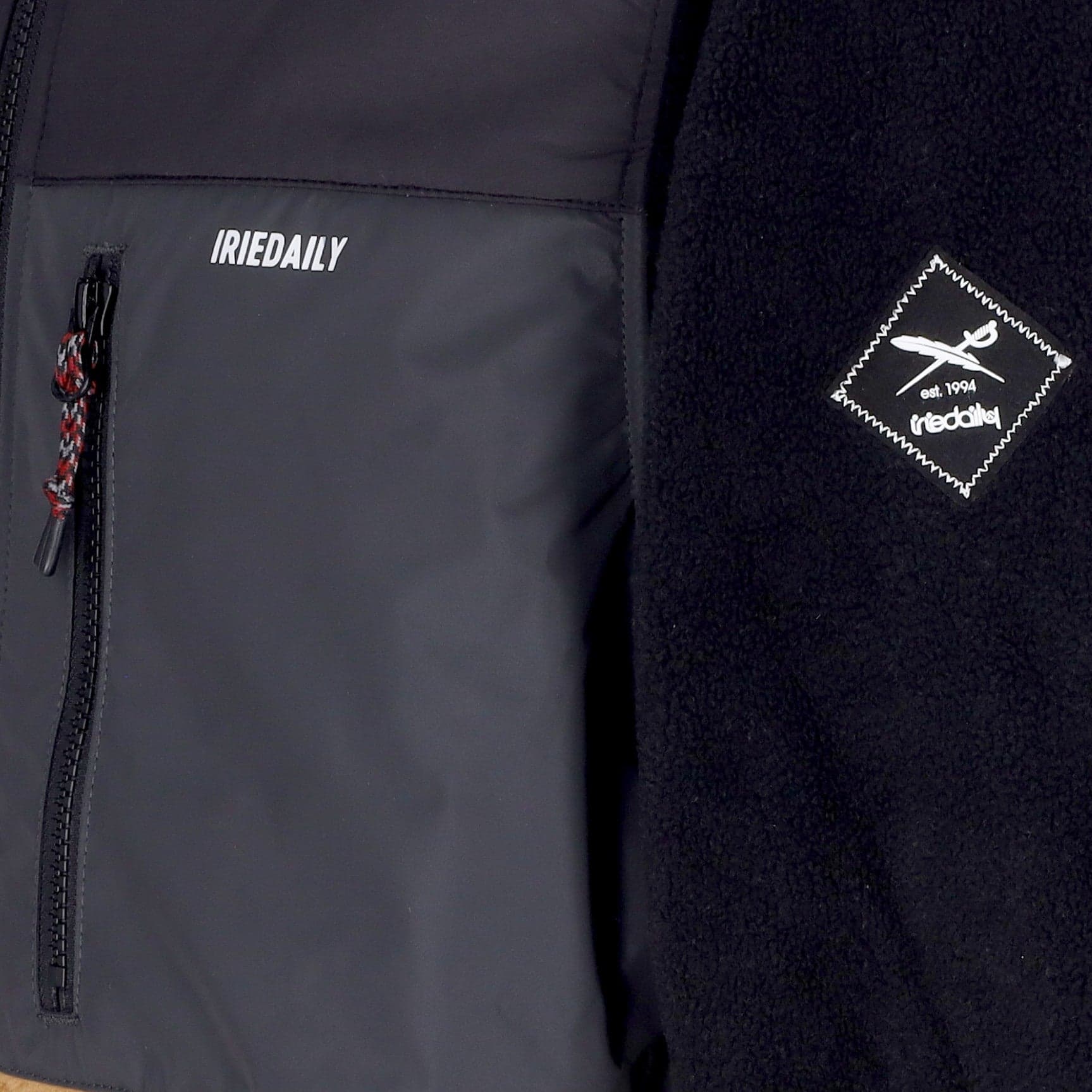 IRIEDAILY Giubbotto Pile Uomo Auf Deck Fleece Jacket Black da uomo in Giacche Drestige - Casamassima, commercioVirtuoso.it