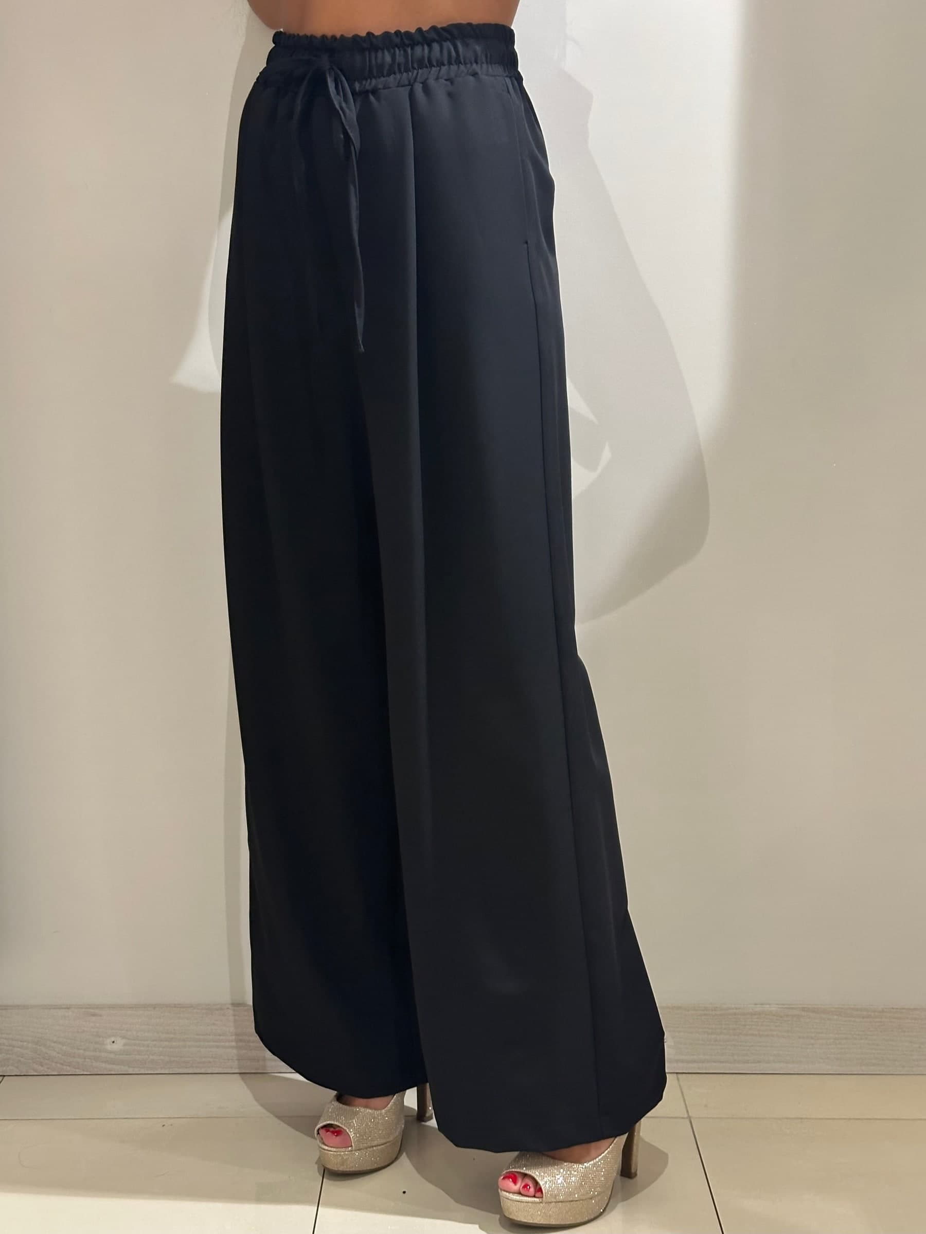 Pantalone ampio con coulisse grigio in Pantaloni Kanal 32 - Santa Maria di Licodia, commercioVirtuoso.it