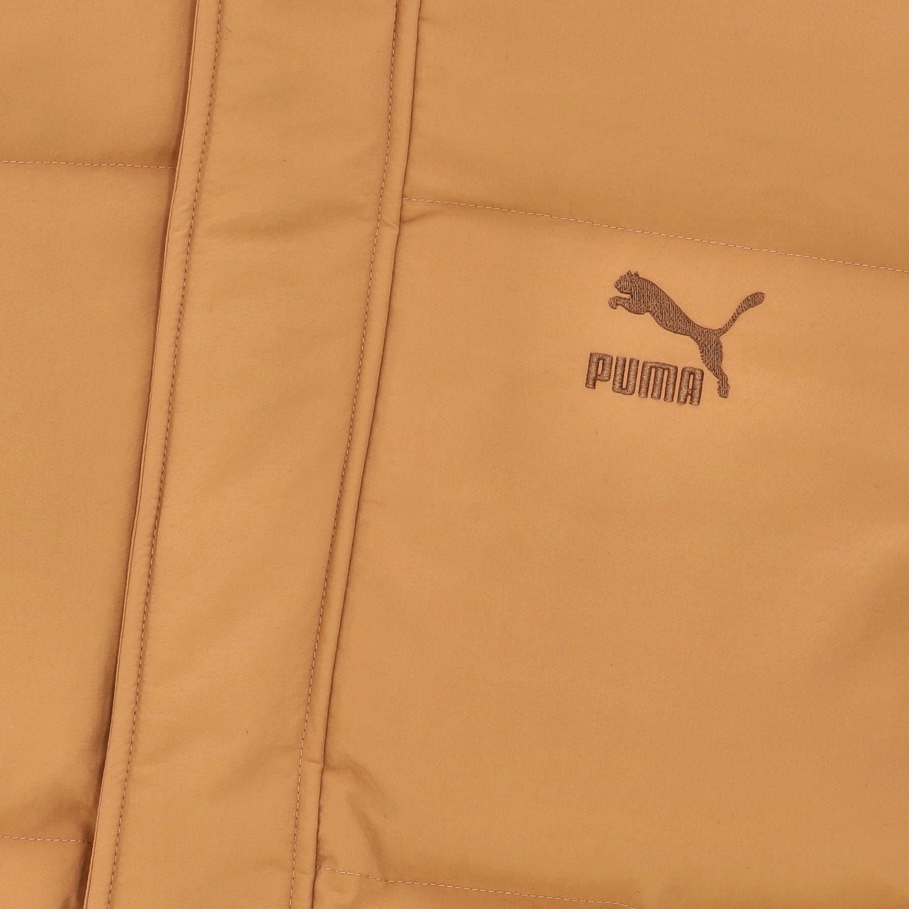 PUMA Piumino Uomo Classic Oversized Polyball Puffer Desert Tan da uomo in T-Shirt Drestige - Casamassima, commercioVirtuoso.it