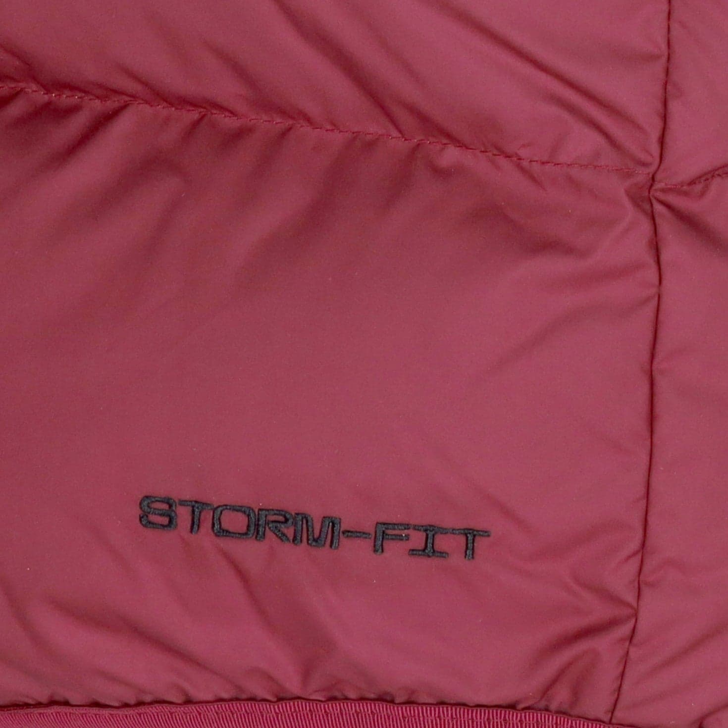 Nike Piumino Smanicato Uomo Storm-fit Windrunner Pl-fid Vest Dark Beetroot/dark Beetroot/sail da uomo in Giacche sportive e tecniche Drestige - Casamassima, commercioVirtuoso.it
