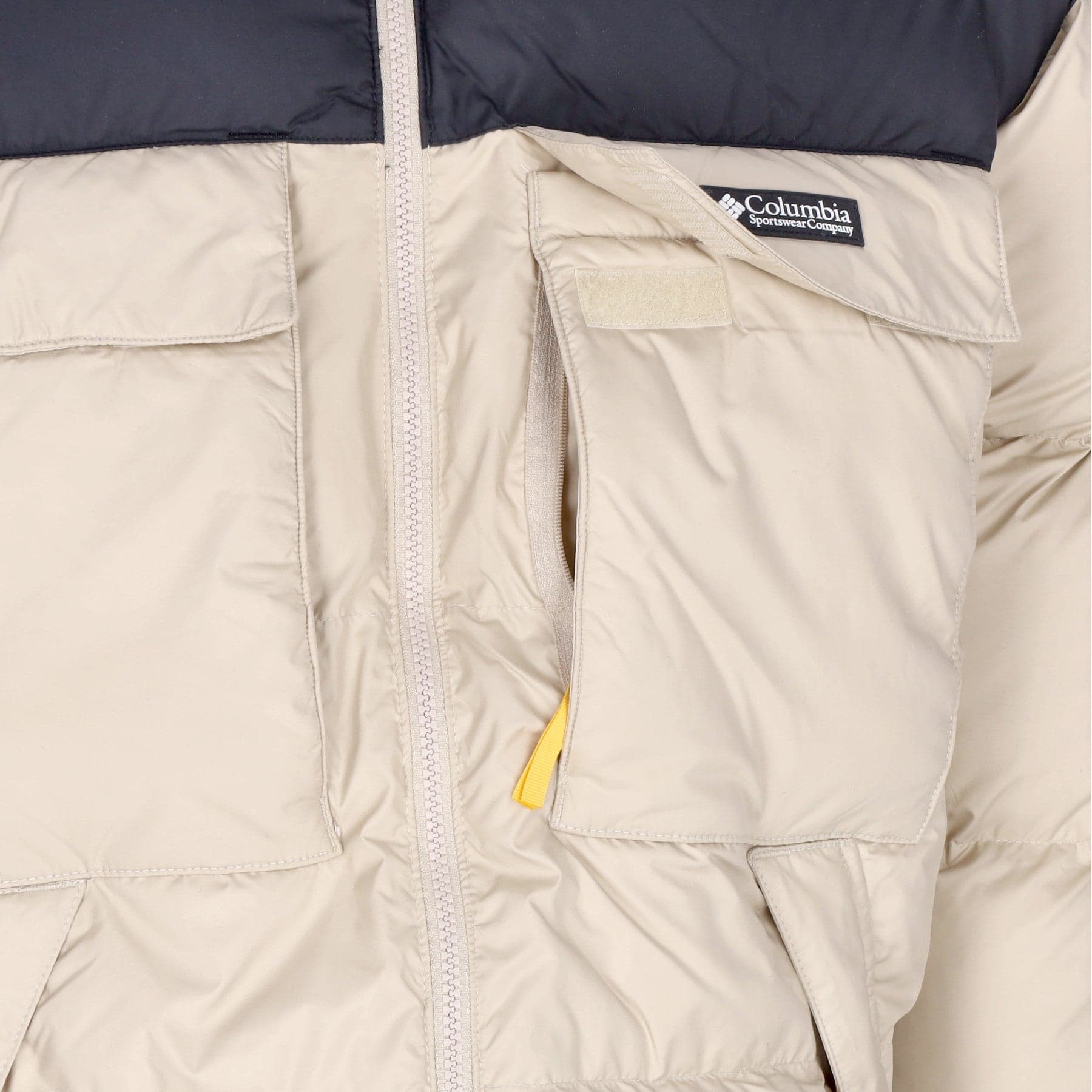 COLUMBIA Piumino Uomo Ballistic Ridge Oversized Puffer Ancient Fossil/black da uomo in Giacche Drestige - Casamassima, commercioVirtuoso.it