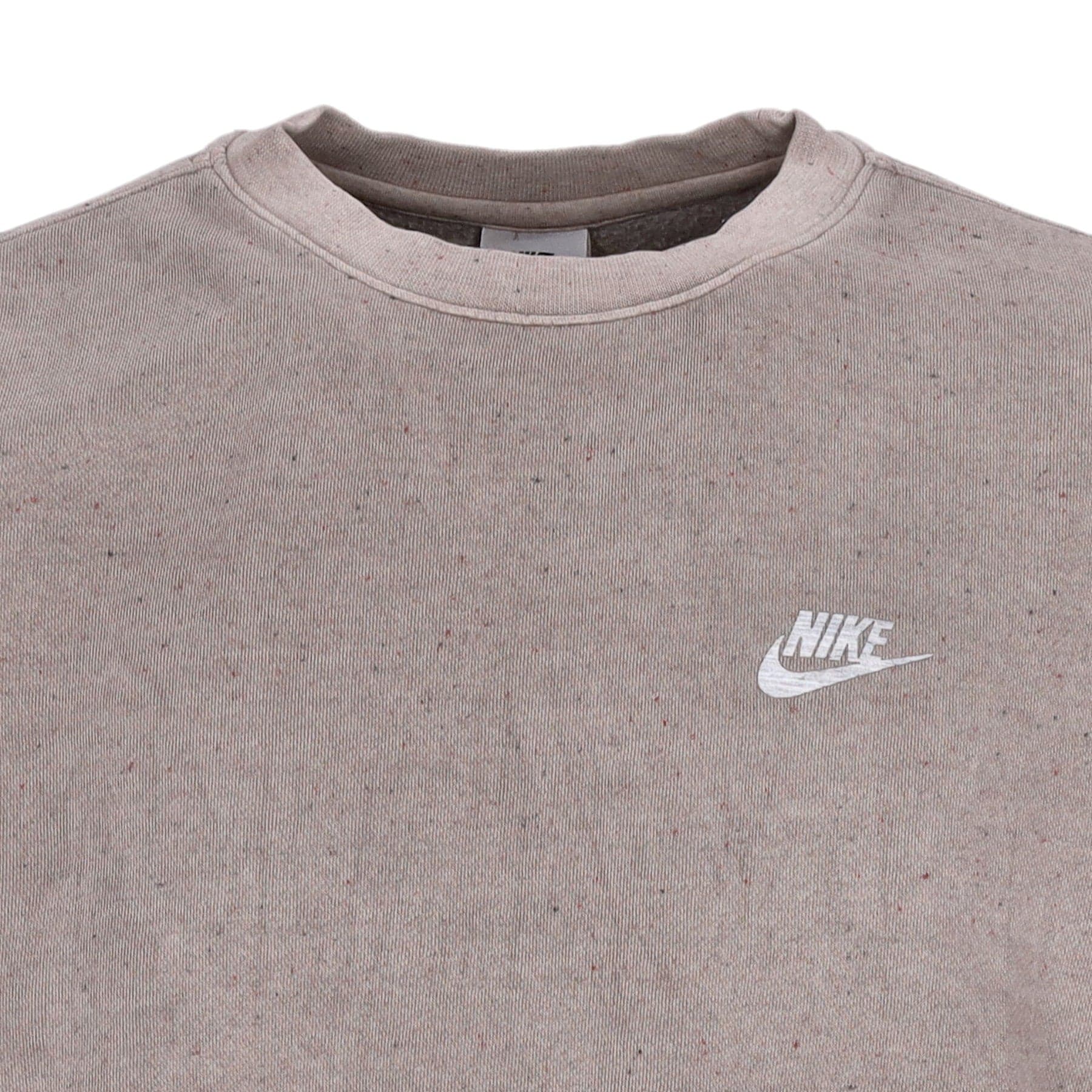 Nike Felpa Girocollo Uomo Club+ Bb Crew Revival Olive Grey da uomo in T-Shirt Drestige - Casamassima, commercioVirtuoso.it