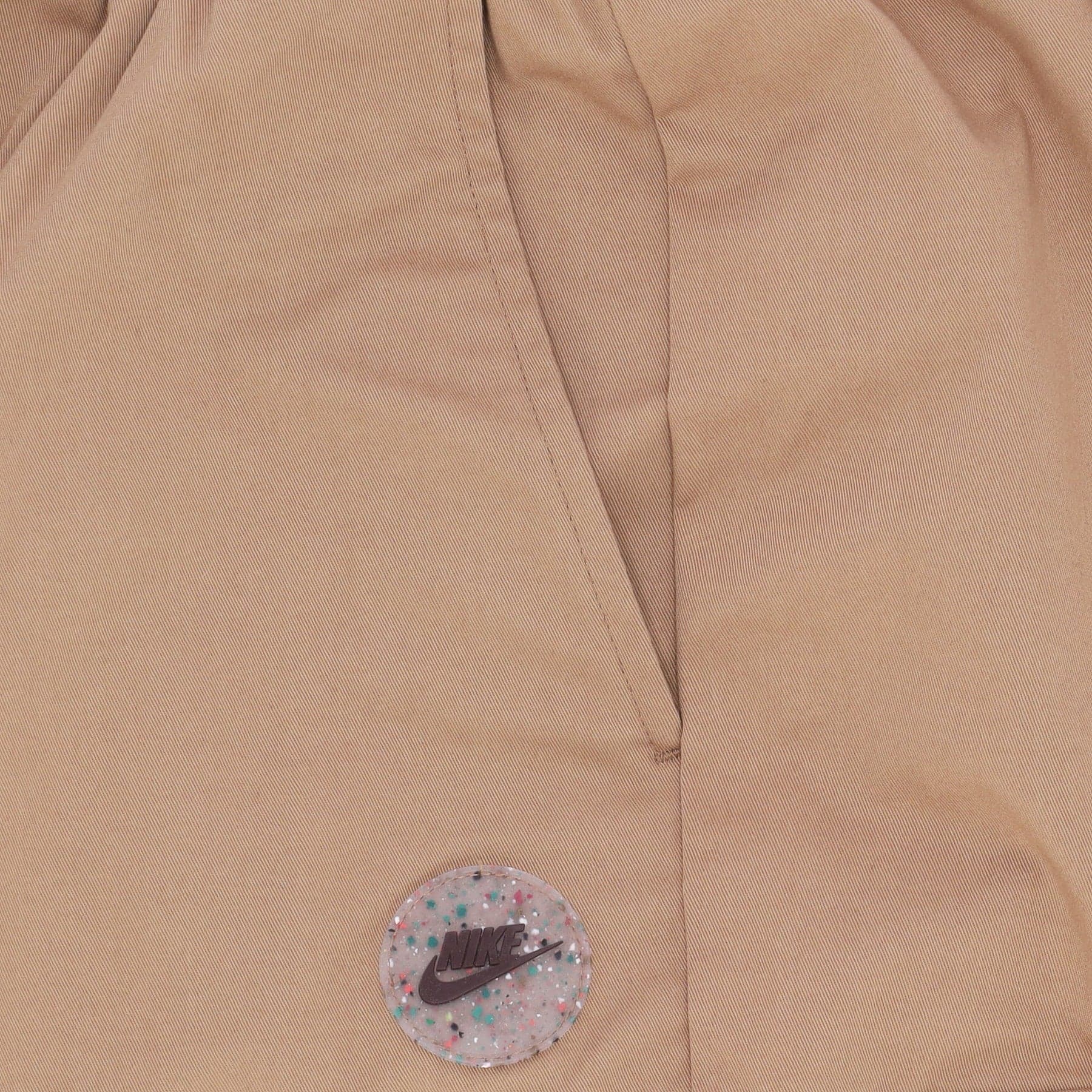 Nike Pantalone Lungo Uomo Sportswear Utility Woven Pant Dk Driftwood/brown Basalt da uomo in Pantaloni sportivi Drestige - Casamassima, commercioVirtuoso.it