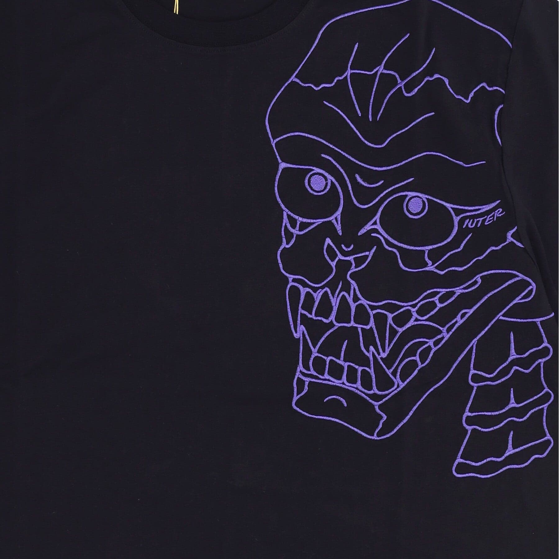 IUTER Maglietta Uomo Skull Tee Black/violet da uomo in T-shirt Drestige - Casamassima, commercioVirtuoso.it