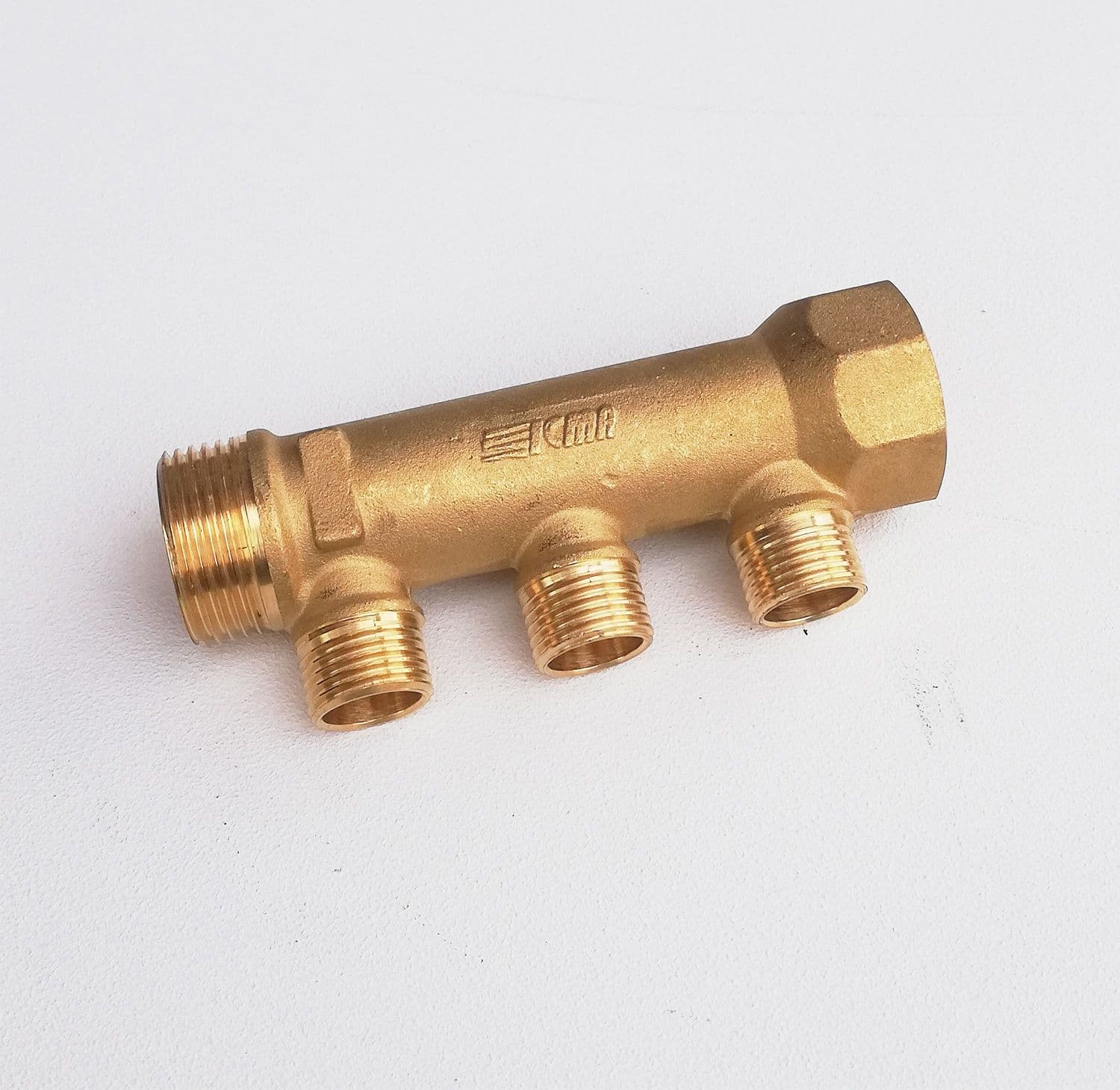Collettore lineare da 1" - 18mm a 3 vie da 3/4" MF di ottone