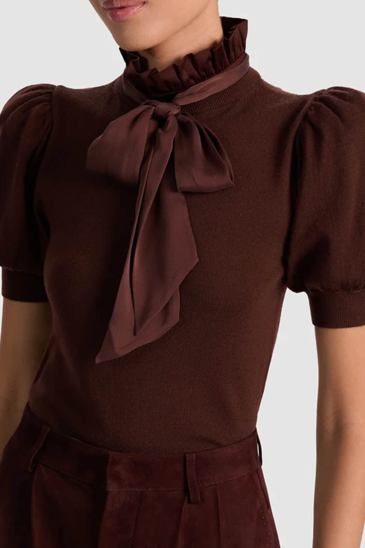Alice + Olivia Maglie Marrone da donna in T-shirt Drestige - Casamassima, commercioVirtuoso.it