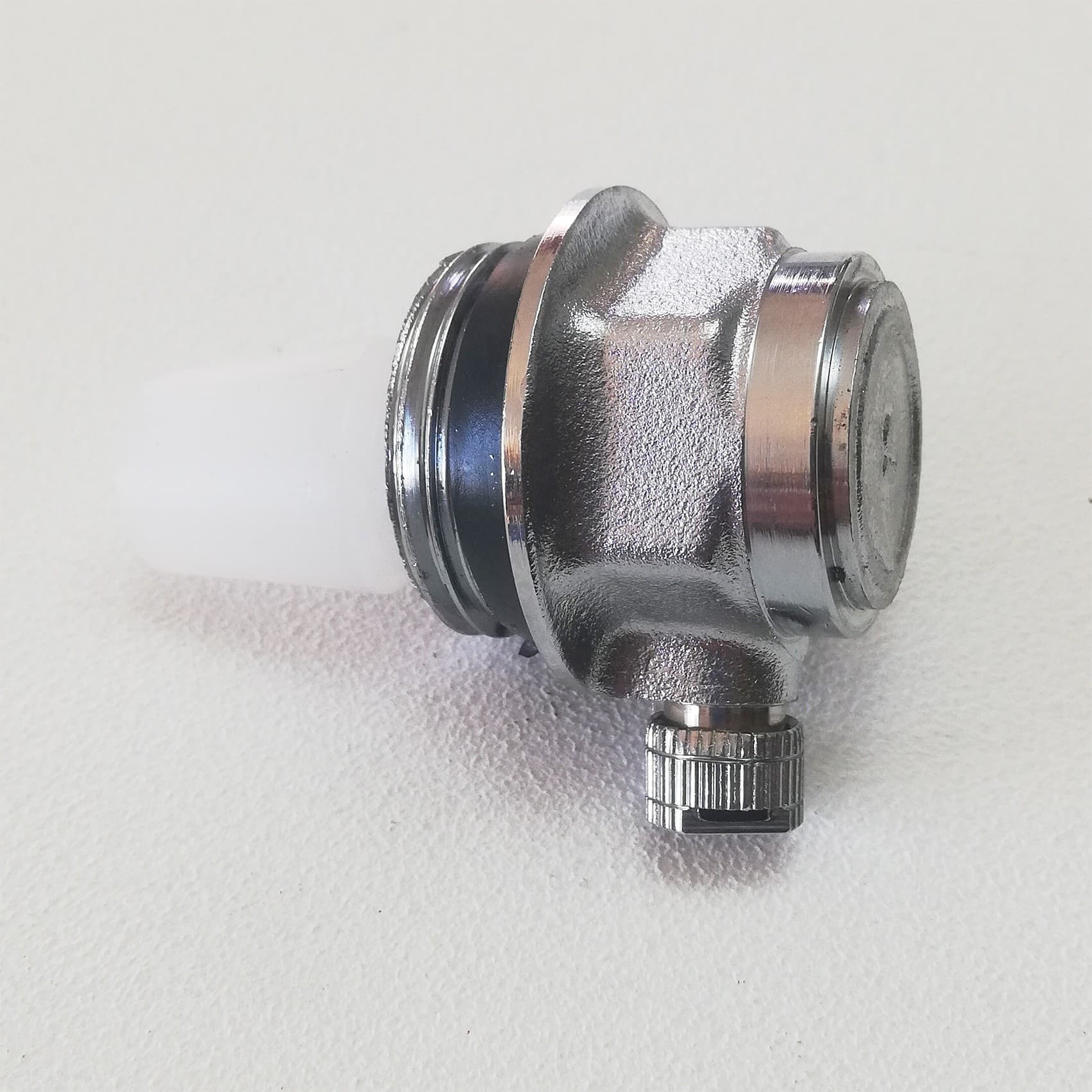 Tappo di sfiato valvola sfogo aria automatico da 1" filettatura DX
