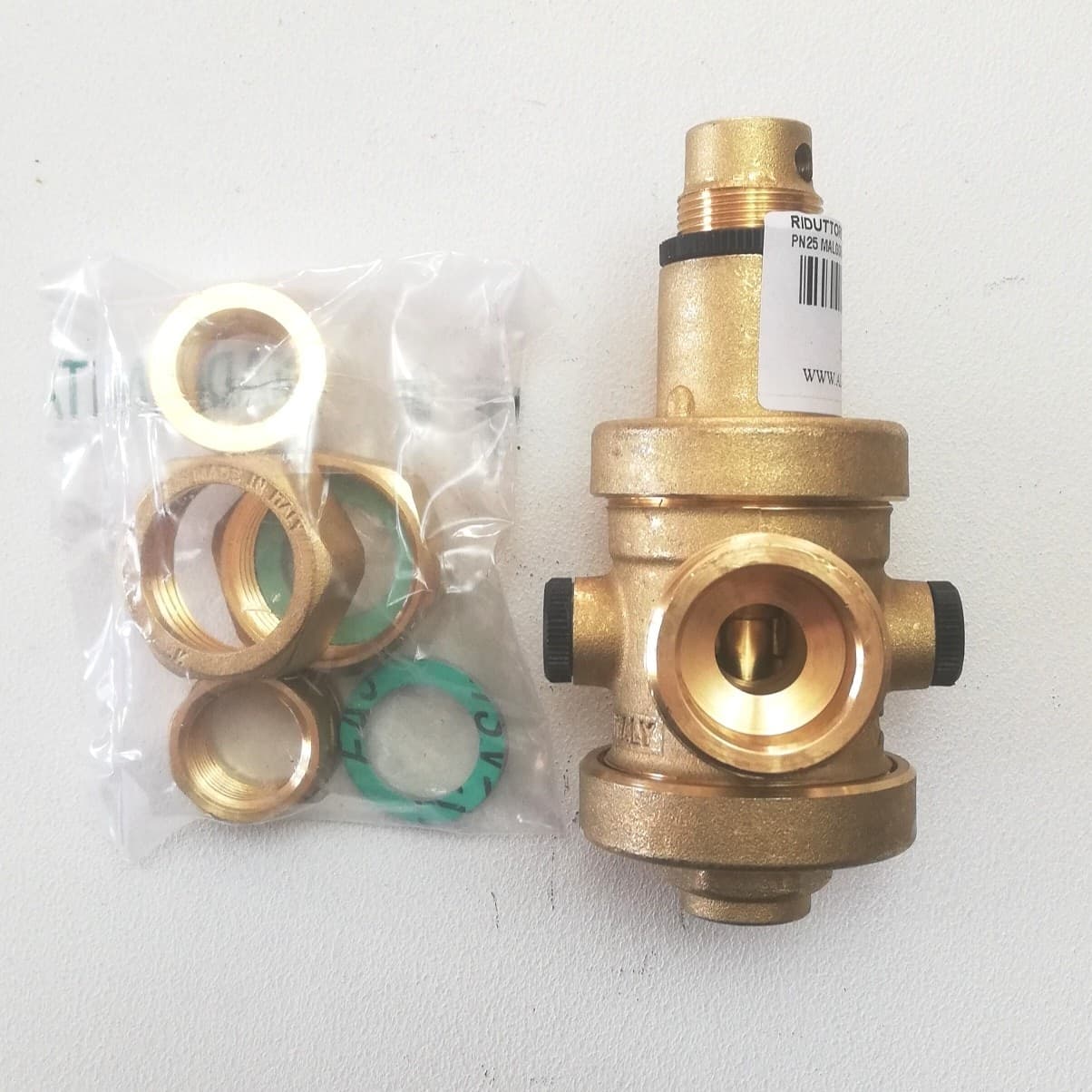 Malgorani 1/2" PN 25 riduttore di pressione per acqua e aria - con bocchettoni in Regolatori di pressione Aloiserw.com - Altomonte, commercioVirtuoso.it