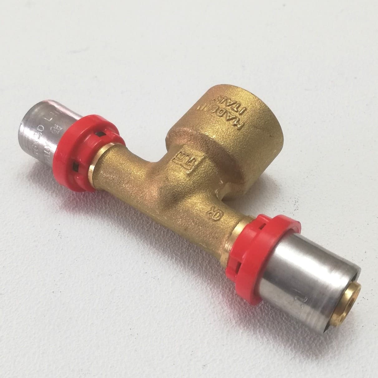 Tiemme raccordo a T 16 x 1/2" x 16 a pressare per tubo multistrato in Adattatori Aloiserw.com - Altomonte, commercioVirtuoso.it
