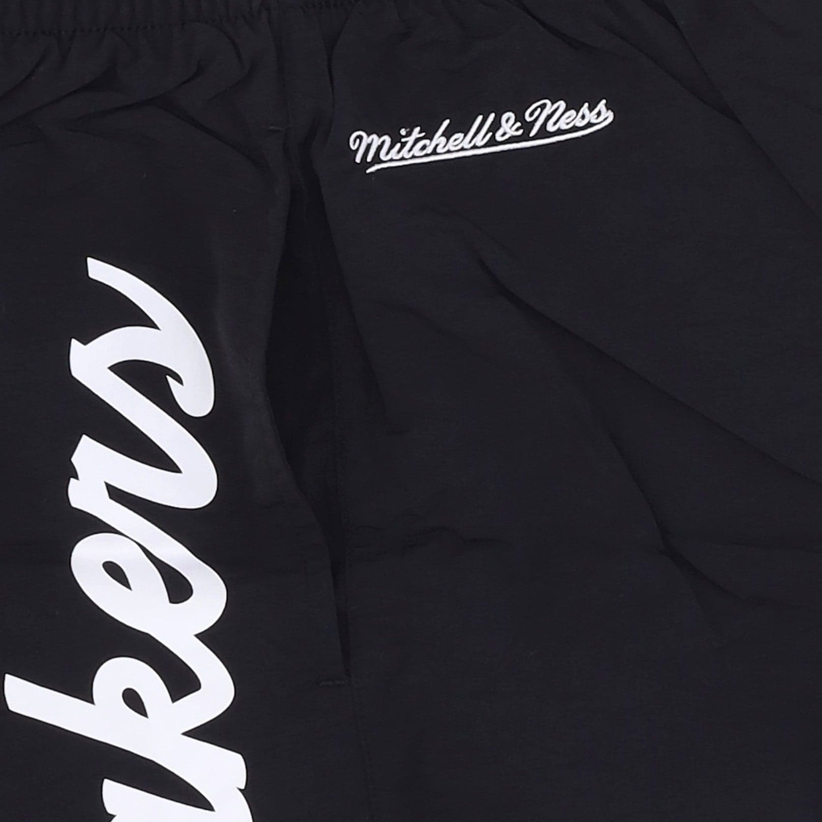 MITCHELL &amp; NESS Pantaloncino Uomo Nba Team Essentials Nylon Shorts Hardwood Classics Loslak Black da uomo in Pantaloncini sportivi Drestige - Casamassima, commercioVirtuoso.it