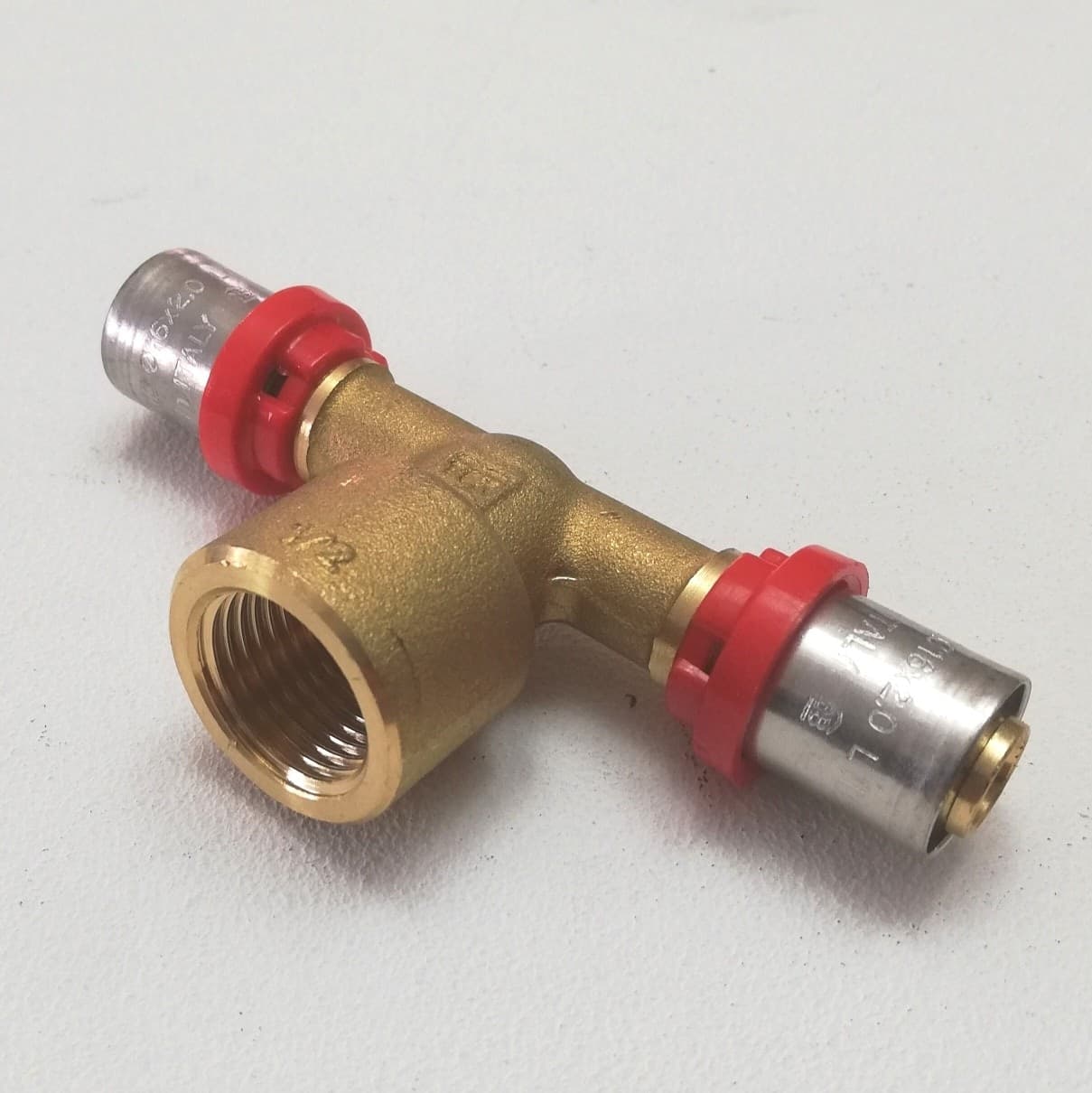 Tiemme raccordo 26 x 3/4" x 26 a T a pressare per tubo multistrato