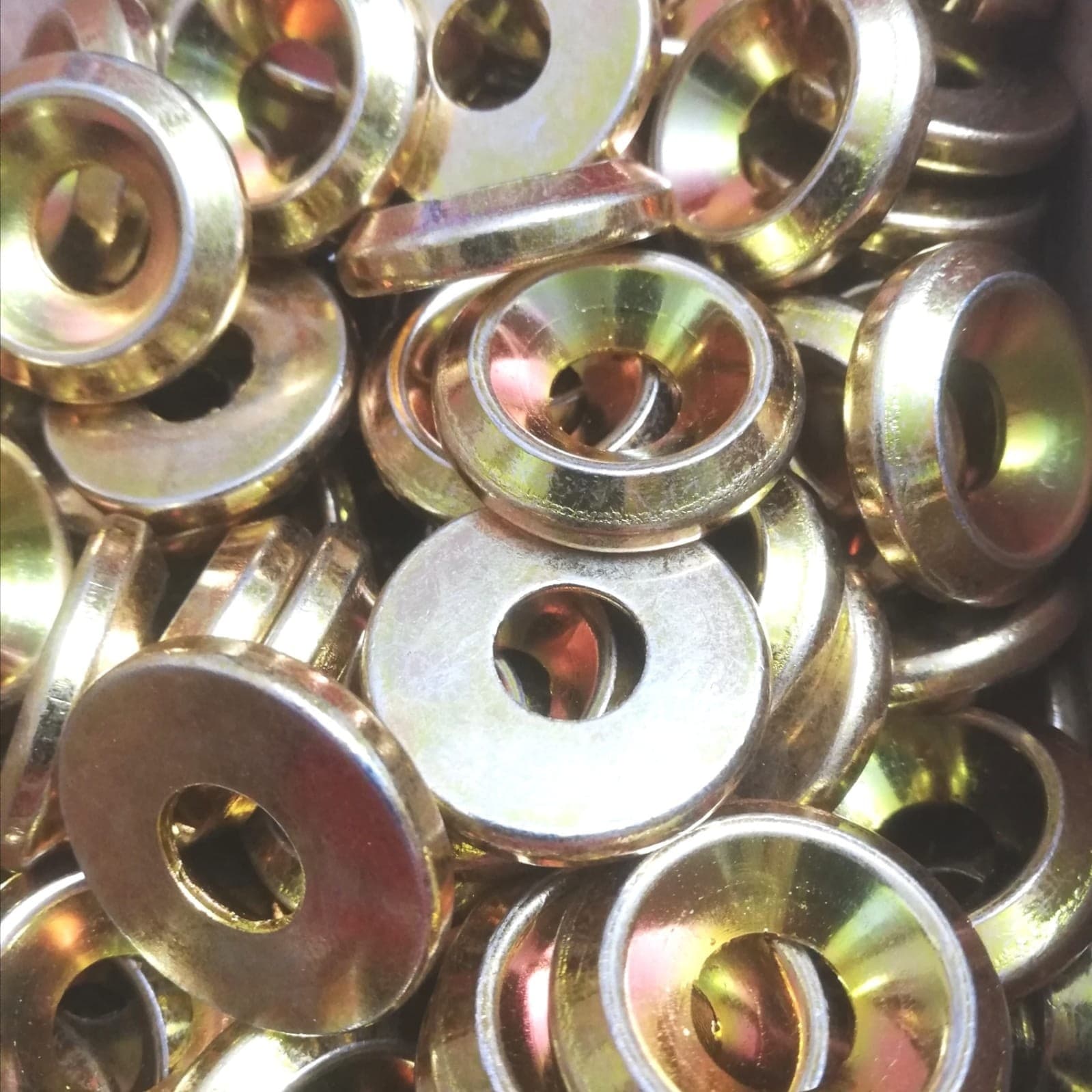 Rondella 8mm conica sottovite in acciaio tropicalizzato per viti - 10pz in Rondelle di fissaggio Aloiserw.com - Altomonte, commercioVirtuoso.it
