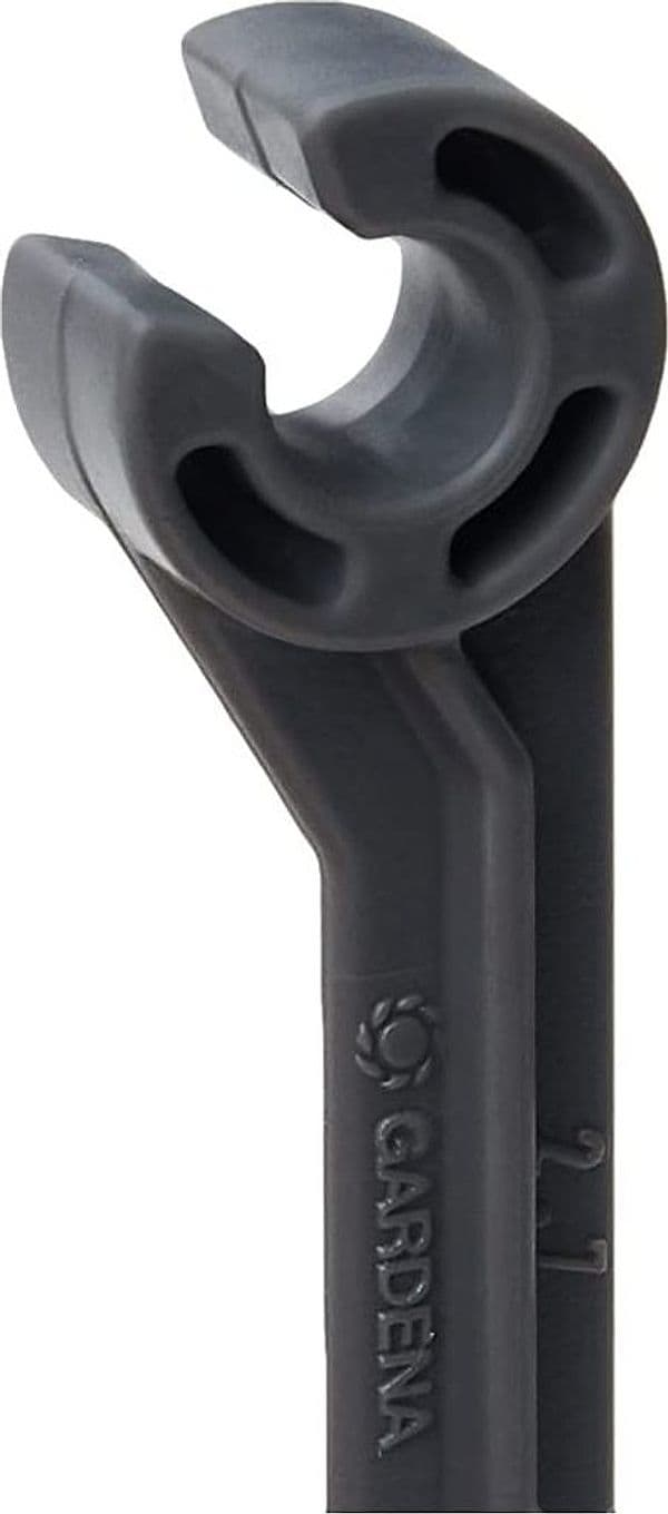 SUPPORTO TUBO MICROIRRIGAZIONE 3/16" GARDENA (1327-20) -- PZ 10 -- FER 303729 in prodotto EuroStore07 - Alatri, commercioVirtuoso.it