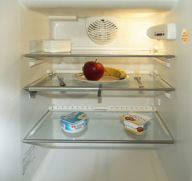 LAMPADINA PER FRIGORIFERO E 14 15 W CELLA FRIGO CONGELATORE - PZ 4 -- TF 75 in prodotto EuroStore07 - Alatri, commercioVirtuoso.it
