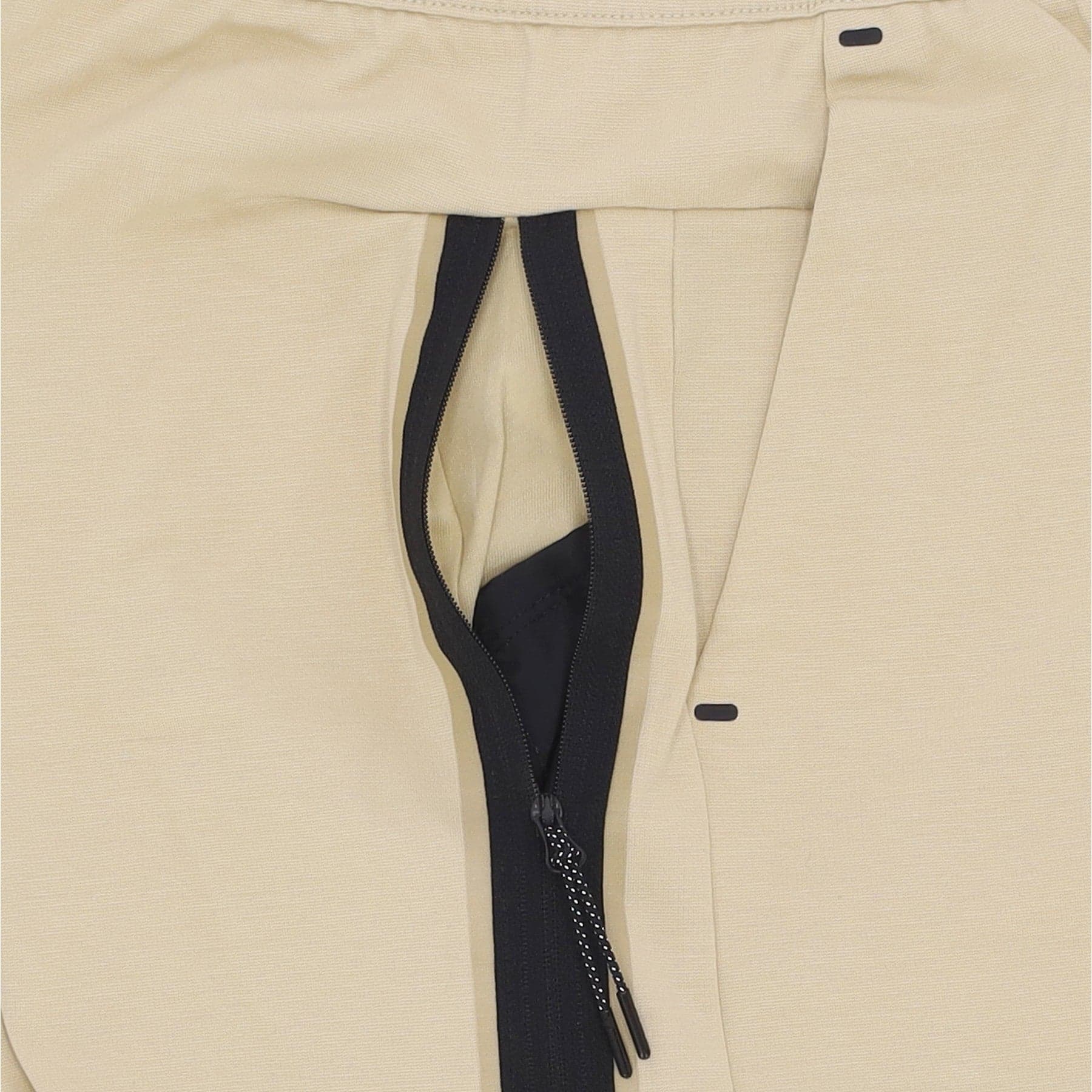 Nike Pantalone Corto Uomo Tech Fleece Lightweight Shorts Team Gold/team Gold da uomo in Pantaloncini sportivi Drestige - Casamassima, commercioVirtuoso.it