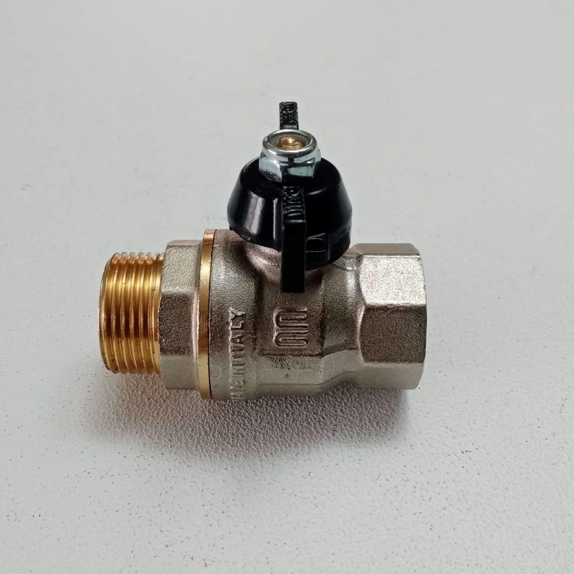 Enolgas valvola sfera saracinesca 3/4" MF leva corta nera in Valvole a sfera Aloiserw.com - Altomonte, commercioVirtuoso.it