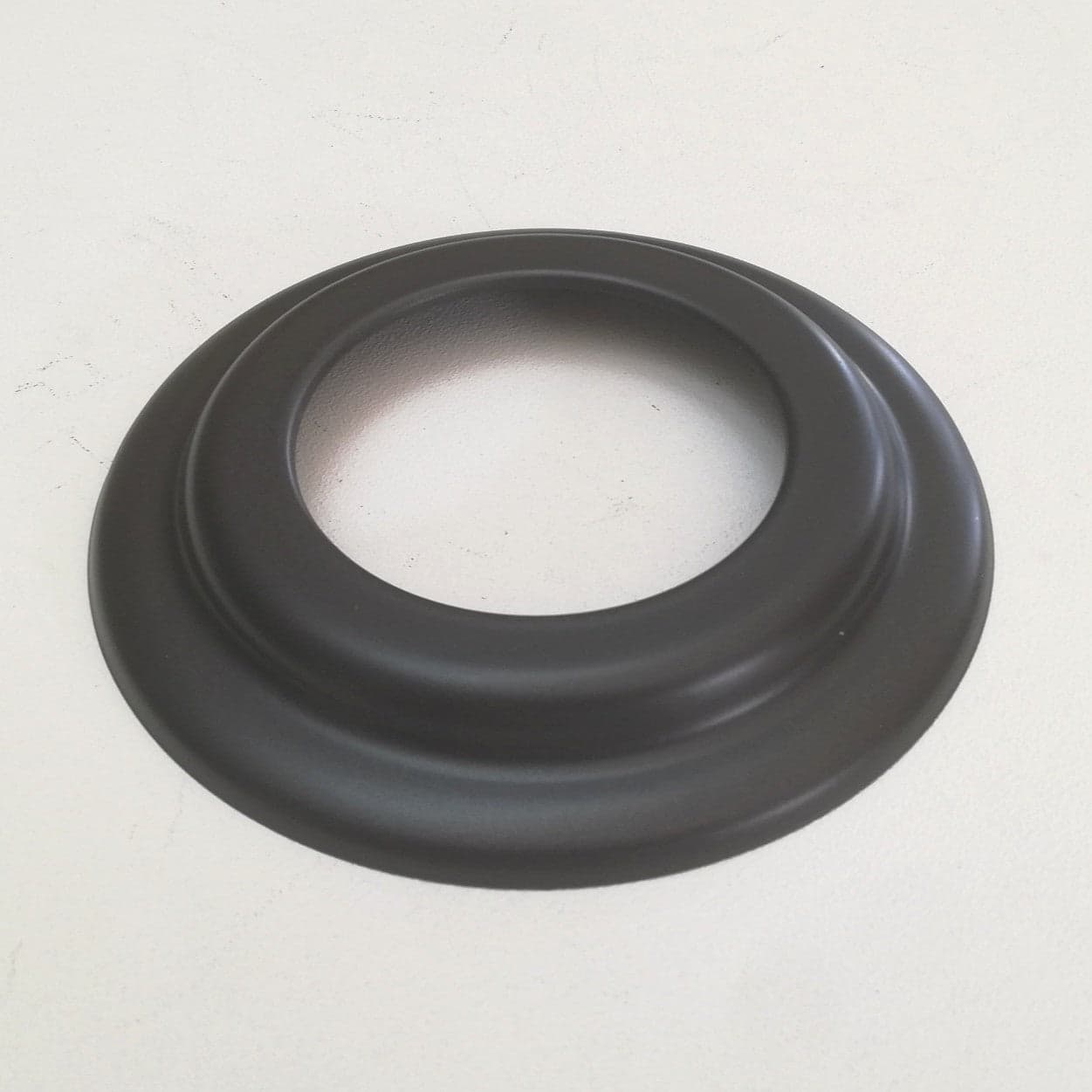 Rosone circolare per tubi pellet in Accessori e parti per riscaldamenti Aloiserw.com - Altomonte, commercioVirtuoso.it