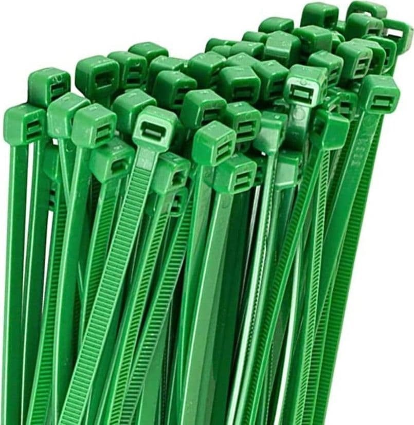 100 FASCETTE AUTOSERRANTI NYLON VERDI MM.4, 8 x 300 CABLAGGIO CAVI FERR 252898 in prodotto EuroStore07 - Alatri, commercioVirtuoso.it