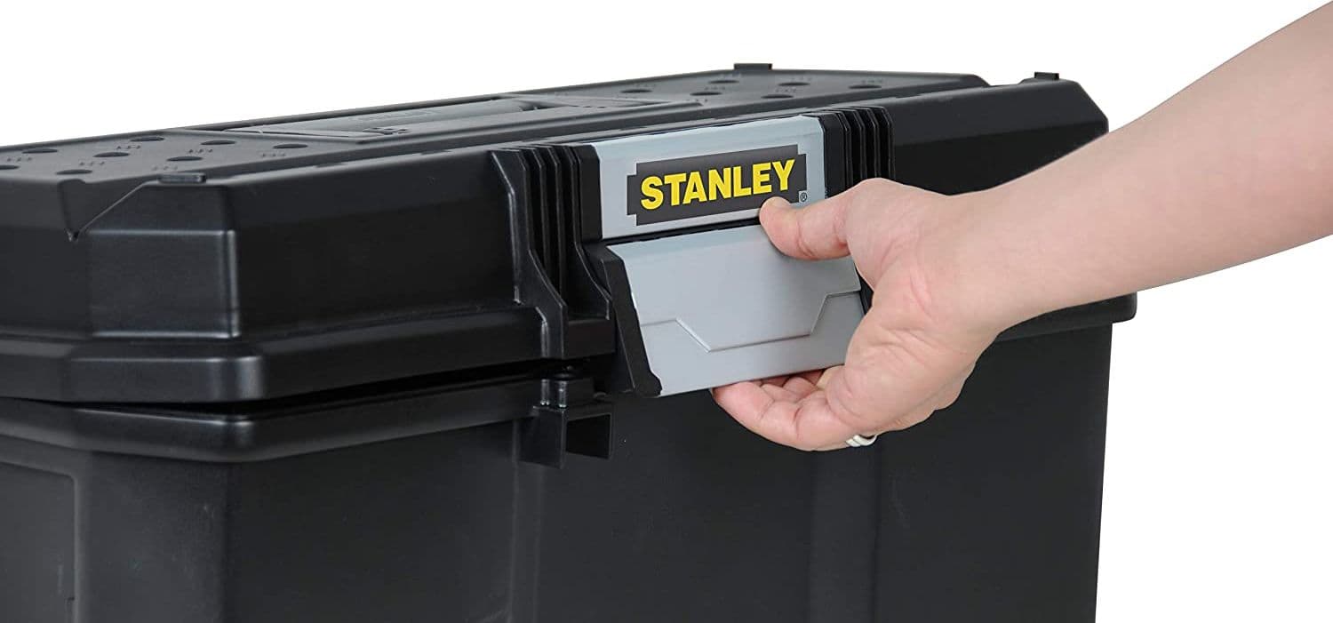 STANLEY CASSETTA ONE TOUCH 24 - cm.60,5x28,7x28,7h IN PLASTICA FER 250498 in prodotto EuroStore07 - Alatri, commercioVirtuoso.it