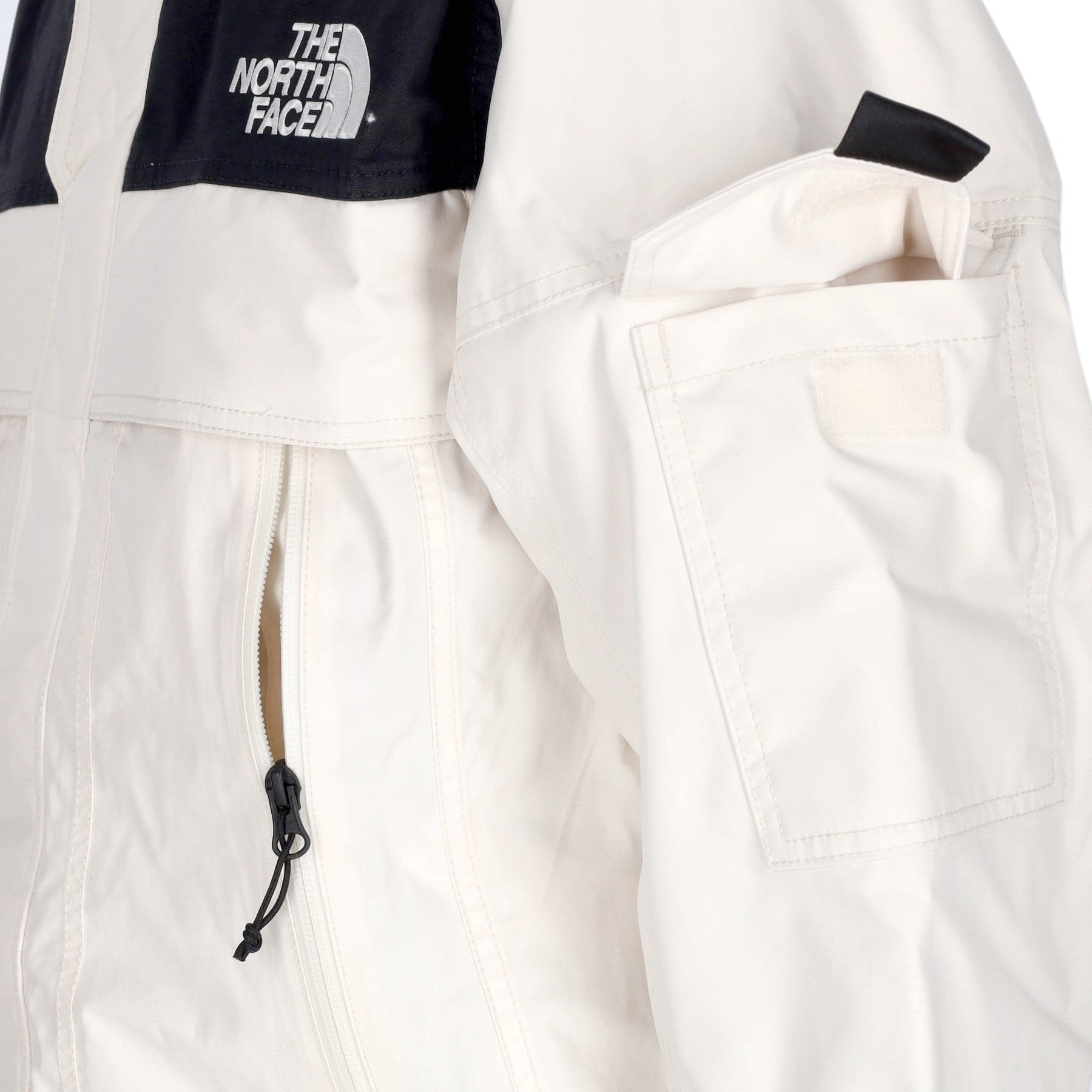 THE NORTH FACE Giaccone Lungo Uomo Mcmurdo 2 Gardenia White/black da uomo in Giacche Drestige - Casamassima, commercioVirtuoso.it