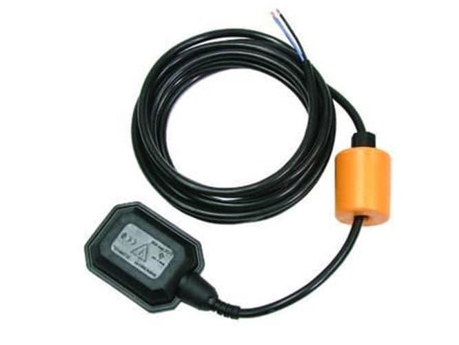 GALLEGGIANTE ELETTRICO A IMMERSIONE - cavo da mt.5 - FER 126182 in prodotto EuroStore07 - Alatri, commercioVirtuoso.it