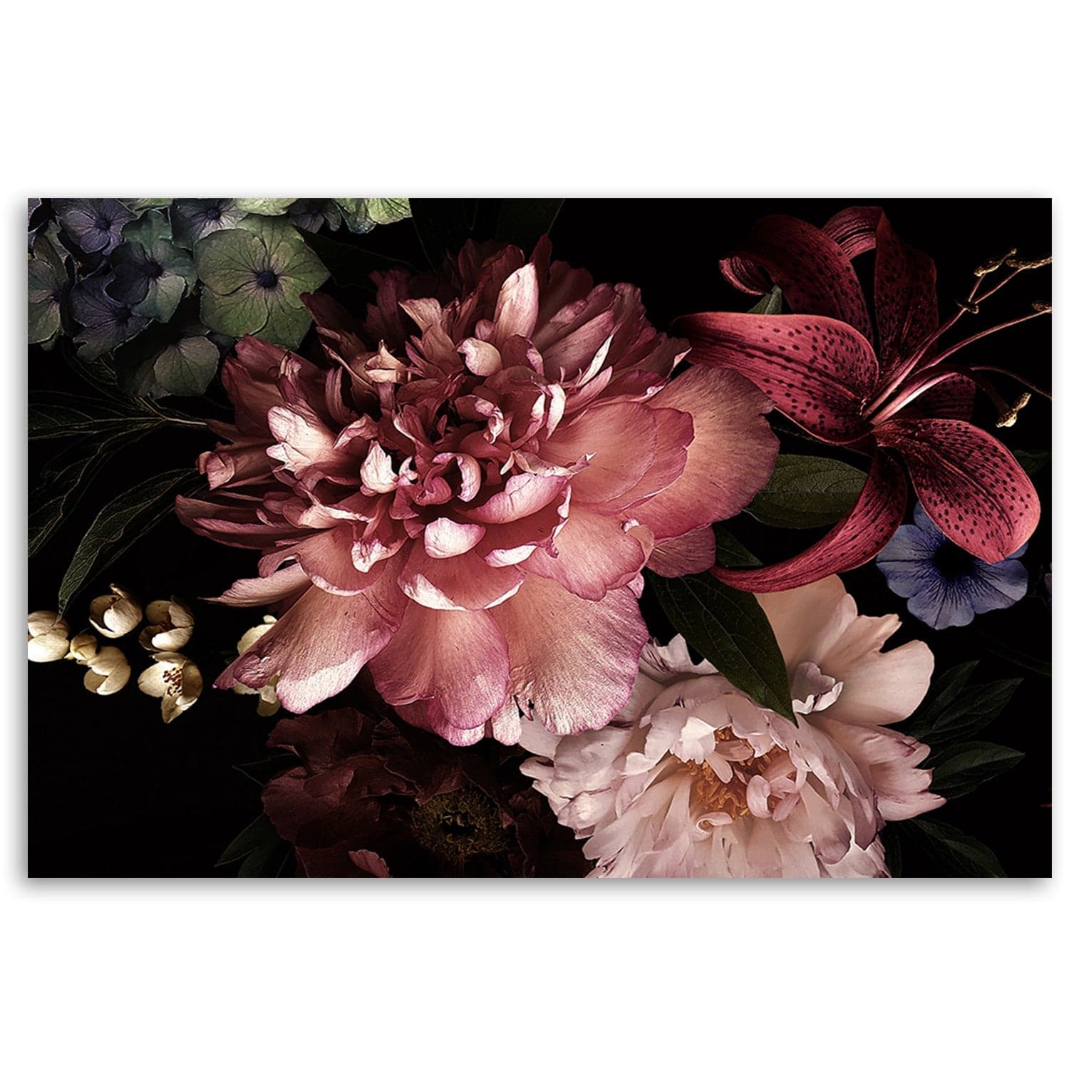 Quadro su tela, Un bouquet di fiori su uno sfondo scuro in Poster e stampe Collezione Casa - Trebisacce, commercioVirtuoso.it