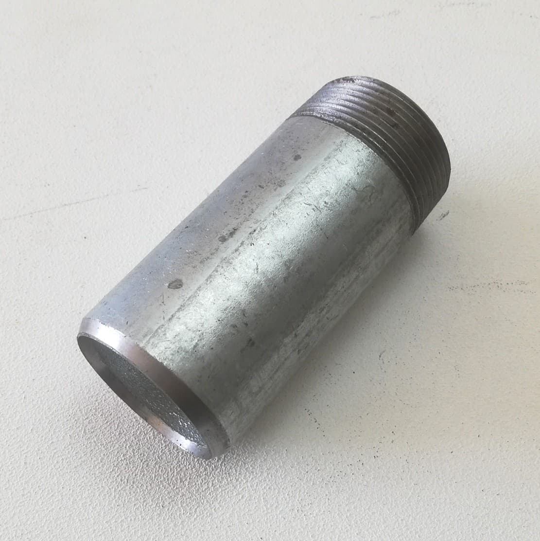 Raccordo 1"+1/2 x 10cm a saldare tronchetto vite di prolungamento in acciaio zincato in Tasselli a manicotto Aloiserw.com - Altomonte, commercioVirtuoso.it