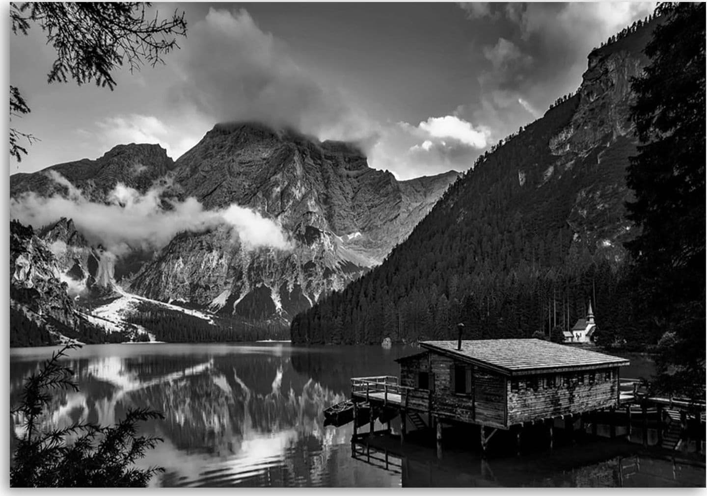 Quadro su tela, Capanna in un lago di montagna Alpi in Poster e stampe Collezione Casa - Trebisacce, commercioVirtuoso.it