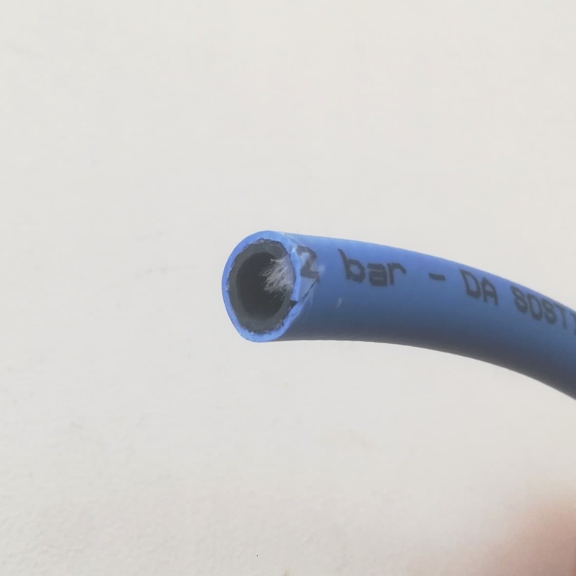 Tubo gas gpl blu in PVC 8x13mm per uso domestico - 2mt in Regolatori gas e pompe Aloiserw.com - Altomonte, commercioVirtuoso.it