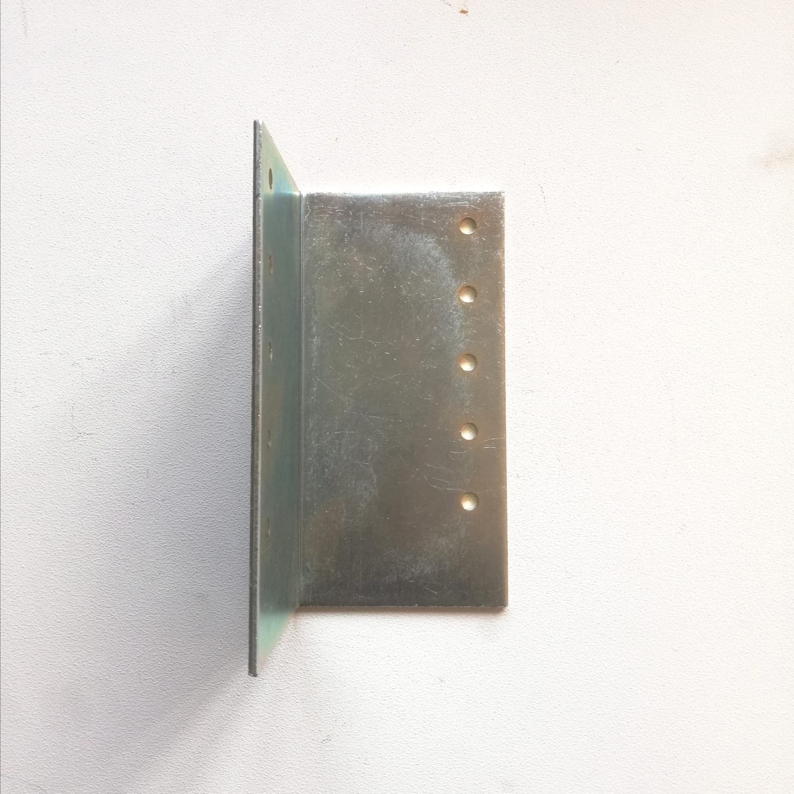 Piastra 90x90x3,5mm angolo da 90° in acciaio zincato in Staffa Aloiserw.com - Altomonte, commercioVirtuoso.it