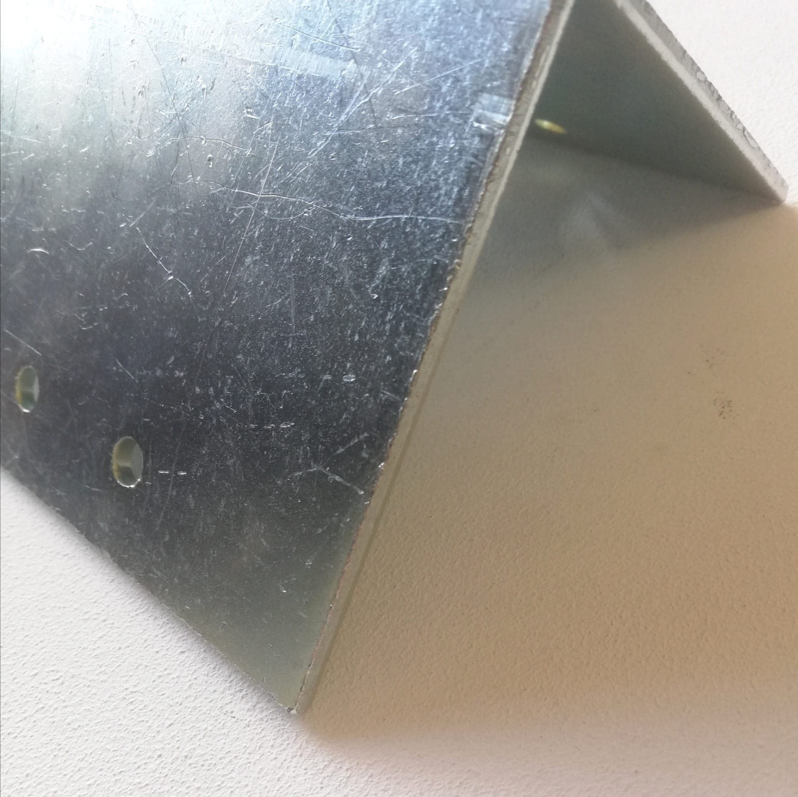 Piastra 90x90x3,5mm angolo da 90° in acciaio zincato in Staffa Aloiserw.com - Altomonte, commercioVirtuoso.it