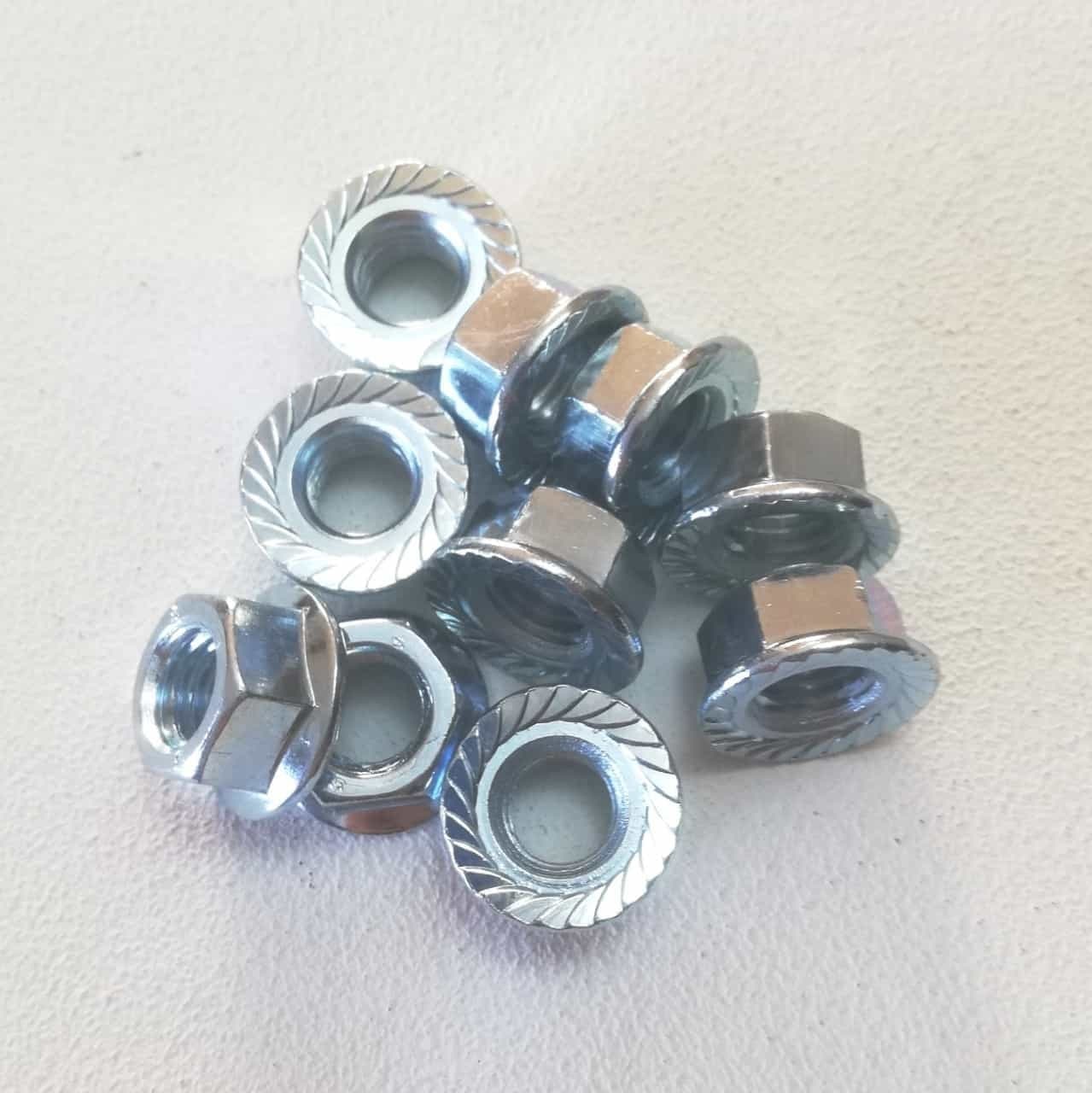 M 12 chiave 18 - 50pz dado esagonale flangiato zincato passo grosso in Dadi flangiati Aloiserw.com - Altomonte, commercioVirtuoso.it