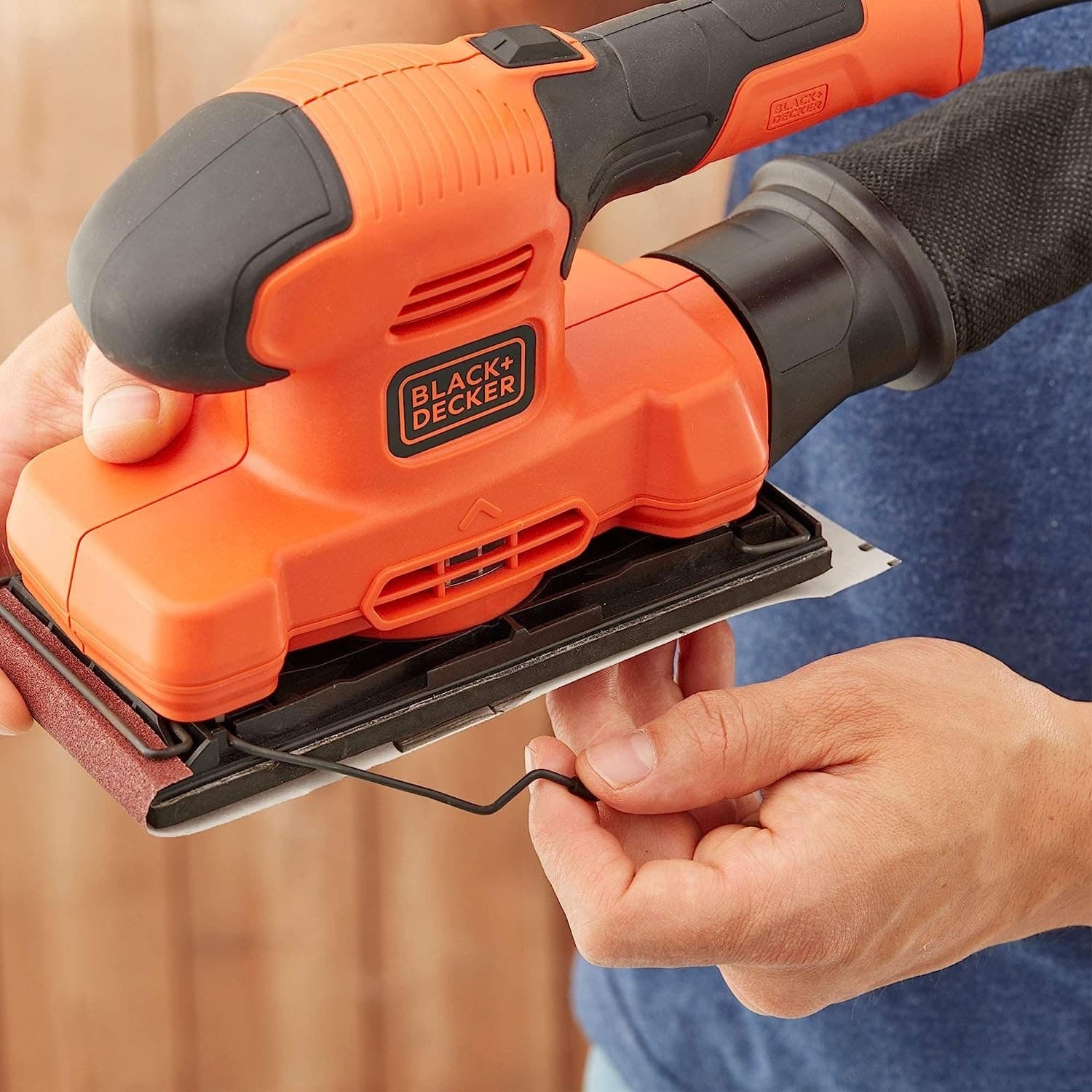 Black & Decker BEW220 levigatrice orbitale a filo da 150W in Levigatrici rotoorbitali Aloiserw.com - Altomonte, commercioVirtuoso.it