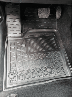 Tappetini di gomma su misura per Mitsubishi Outlander 4 (2022+) in Tappetini antiscivolo Autooggetti.it - Roma, commercioVirtuoso.it