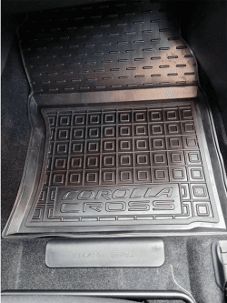 Tappetini di gomma su misura per Toyota Corolla Cross (2023+) in Tappetini antiscivolo Autooggetti.it - Roma, commercioVirtuoso.it