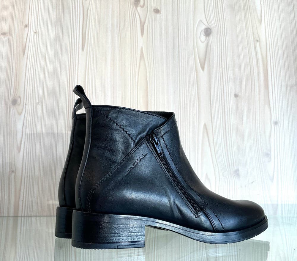 JACKAL Tronchetto donna in pelle nera JL919 in Stivali Calzature Durello - Agna, commercioVirtuoso.it