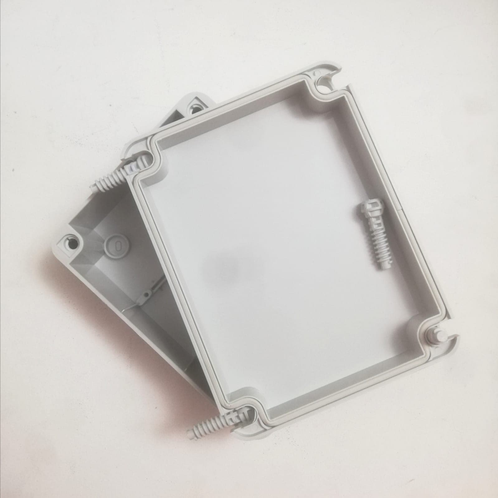 Cassetta derivazione L 250 x H 200 x P 90mm IP56 pareti liscie rettangolare in Scatole di derivazione Aloiserw.com - Altomonte, commercioVirtuoso.it
