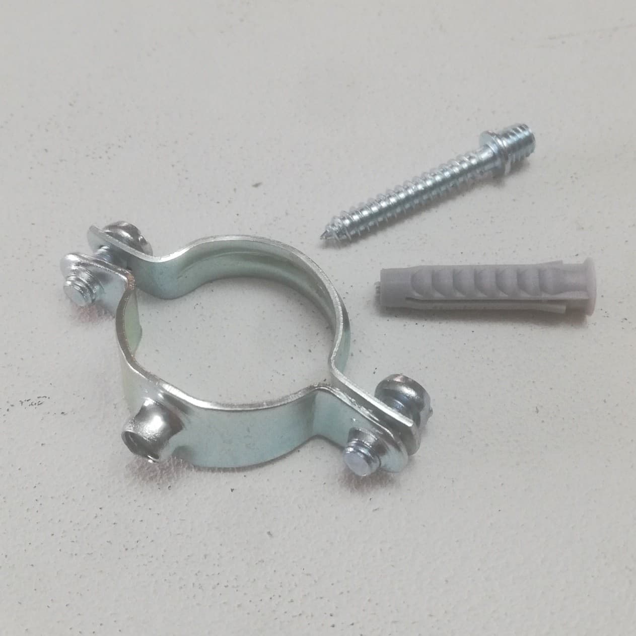 Collare reggitubo collarino zincato da 38mm - bls da 5pz - per fissaggio a muro tubo rame multistrato in Morsetti per tubi Aloiserw.com - Altomonte, commercioVirtuoso.it