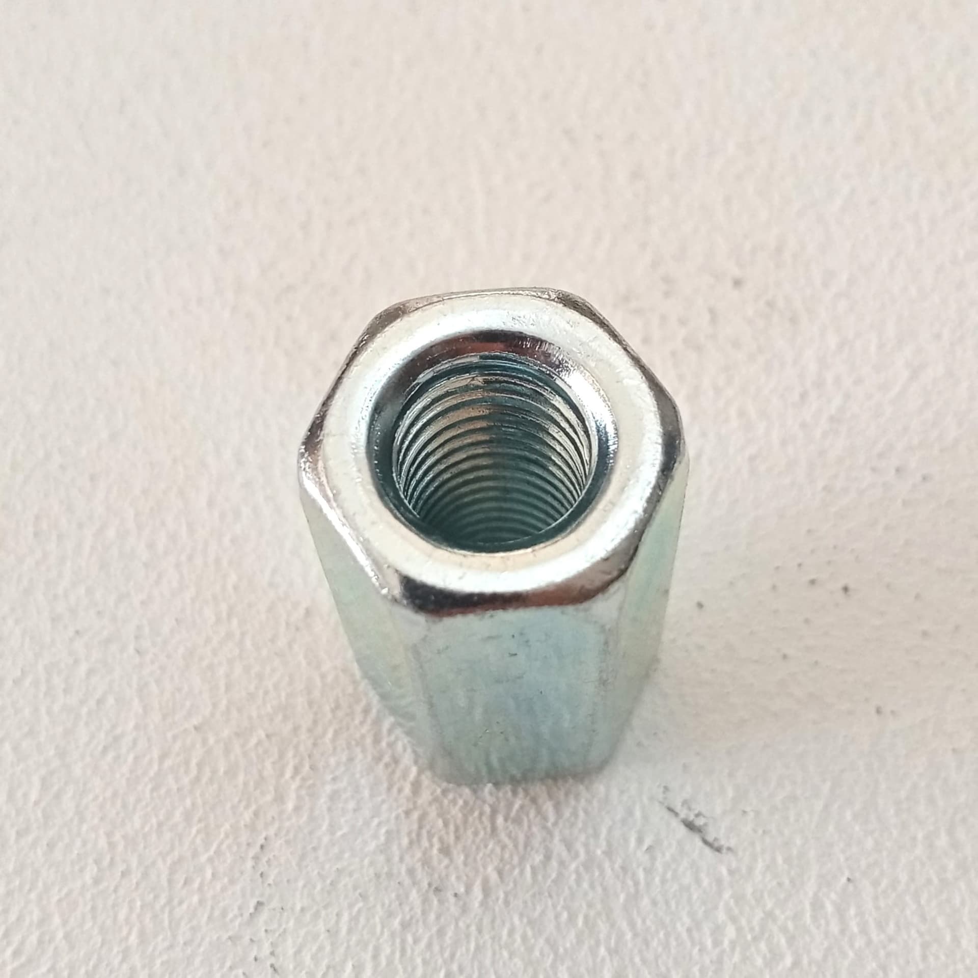 Dado M 10 distanziale manicotto di giunzione filettato-5pz in Dadi e bulloni esagonali per macchina Aloiserw.com - Altomonte, commercioVirtuoso.it